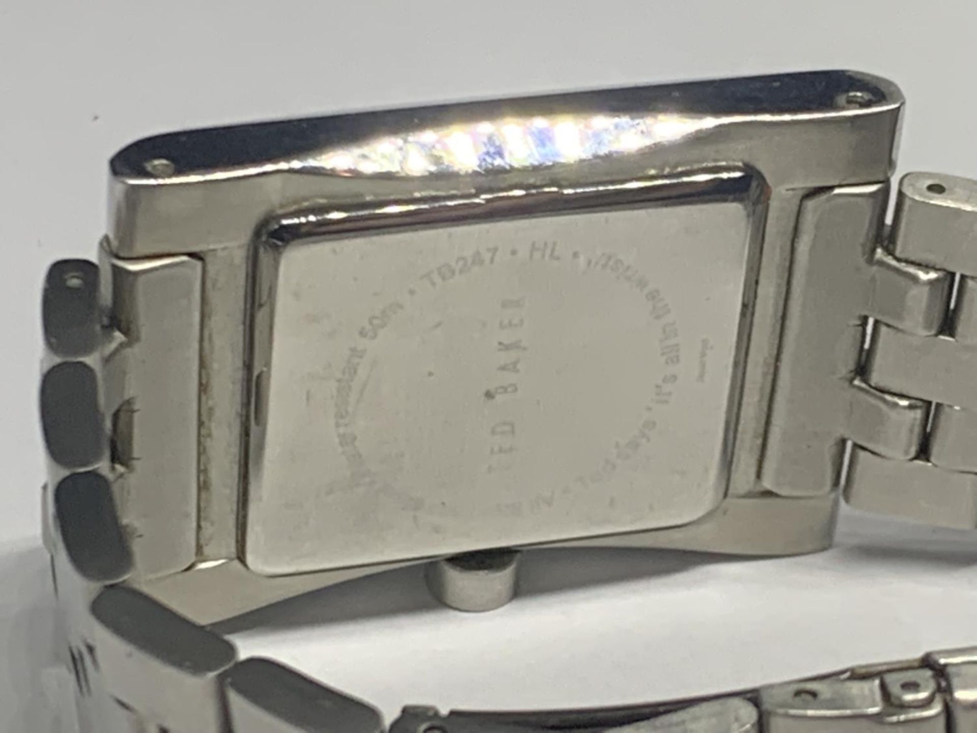 A TED BAKER WRIST WATCH SEEN WORKING BUT NO WARRANTY - Image 3 of 3