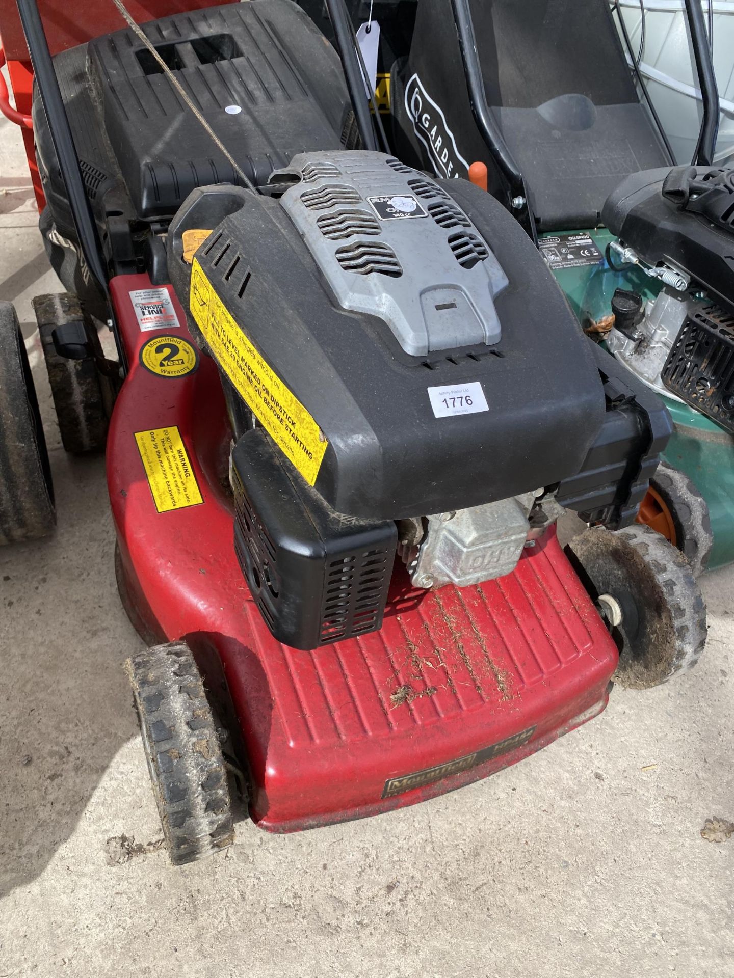 A MOUNTFIELD HP454 LAWN MOWER WITH PETROL ENGINE AND GRASS BOX - Image 2 of 3