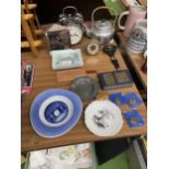A MIXED LOT TO INCLUDE A CLOCK, TEAPOT, CARRIAGE CLOCK, ASHTRAYS, LIDDED TRINKET BOX, ETC