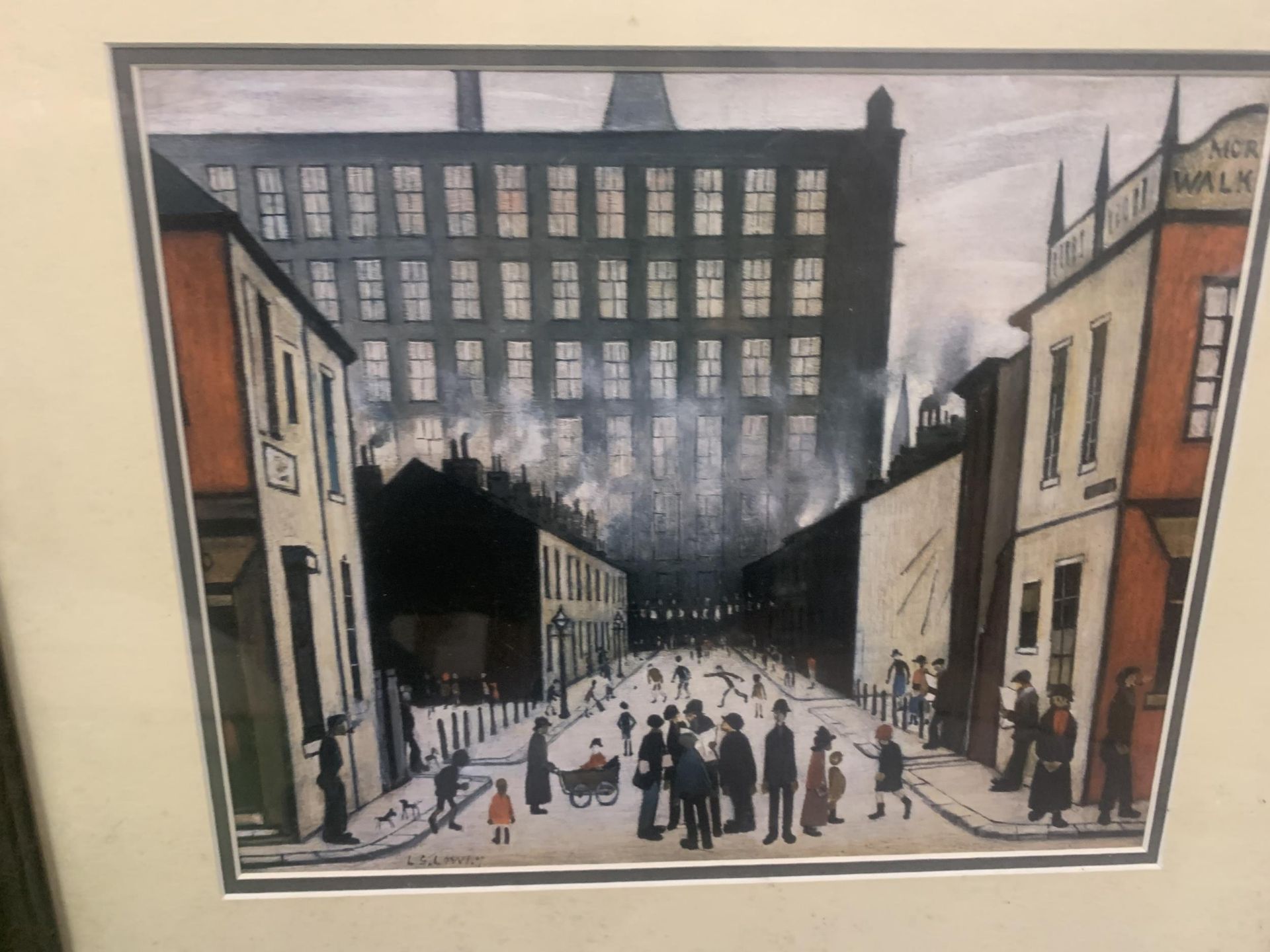 AN L S LOWRY FRAMED PRINT - Image 2 of 3