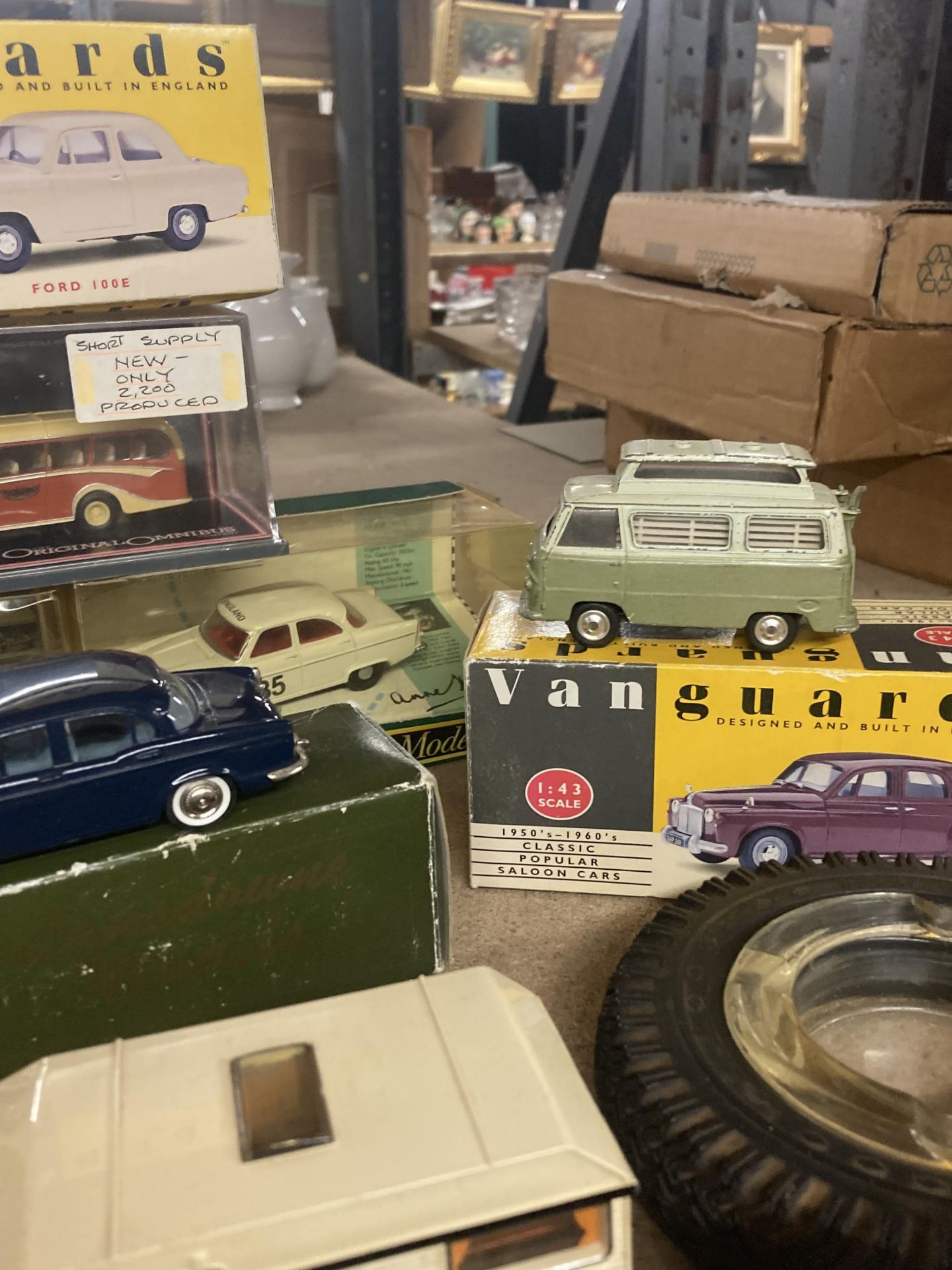 A VARIETY OF CORGI, VANGUARD AND LANSDOWNE MODELS TOGETHER WITH TWO TYRE ASHTRAYS, MATCHBOX CARAVAN, - Image 4 of 5