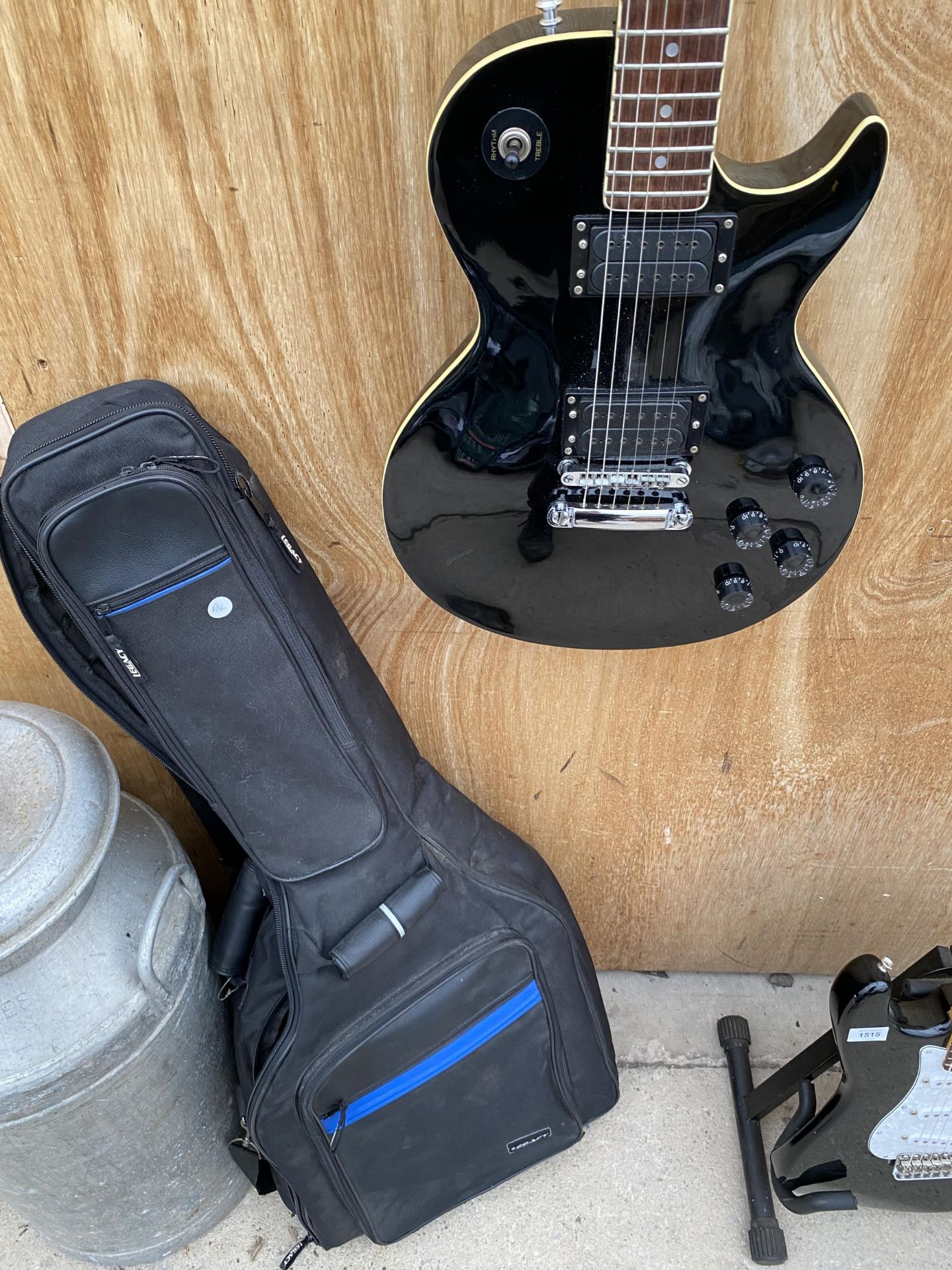 A BLACK TANGLEWOOD GUITAR COMPANY ELECTRIC GUITAR WITH A CARRY CASE, MADE IN JAPAN - Image 2 of 6