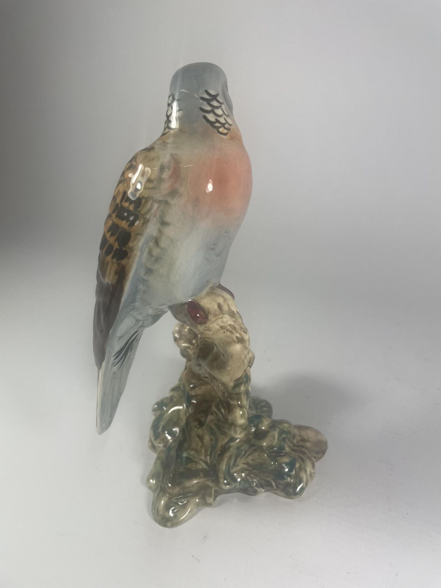 A BESWICK 1022 BIRD FIGURE A/F WITH A BIRD MISSING - Image 3 of 4