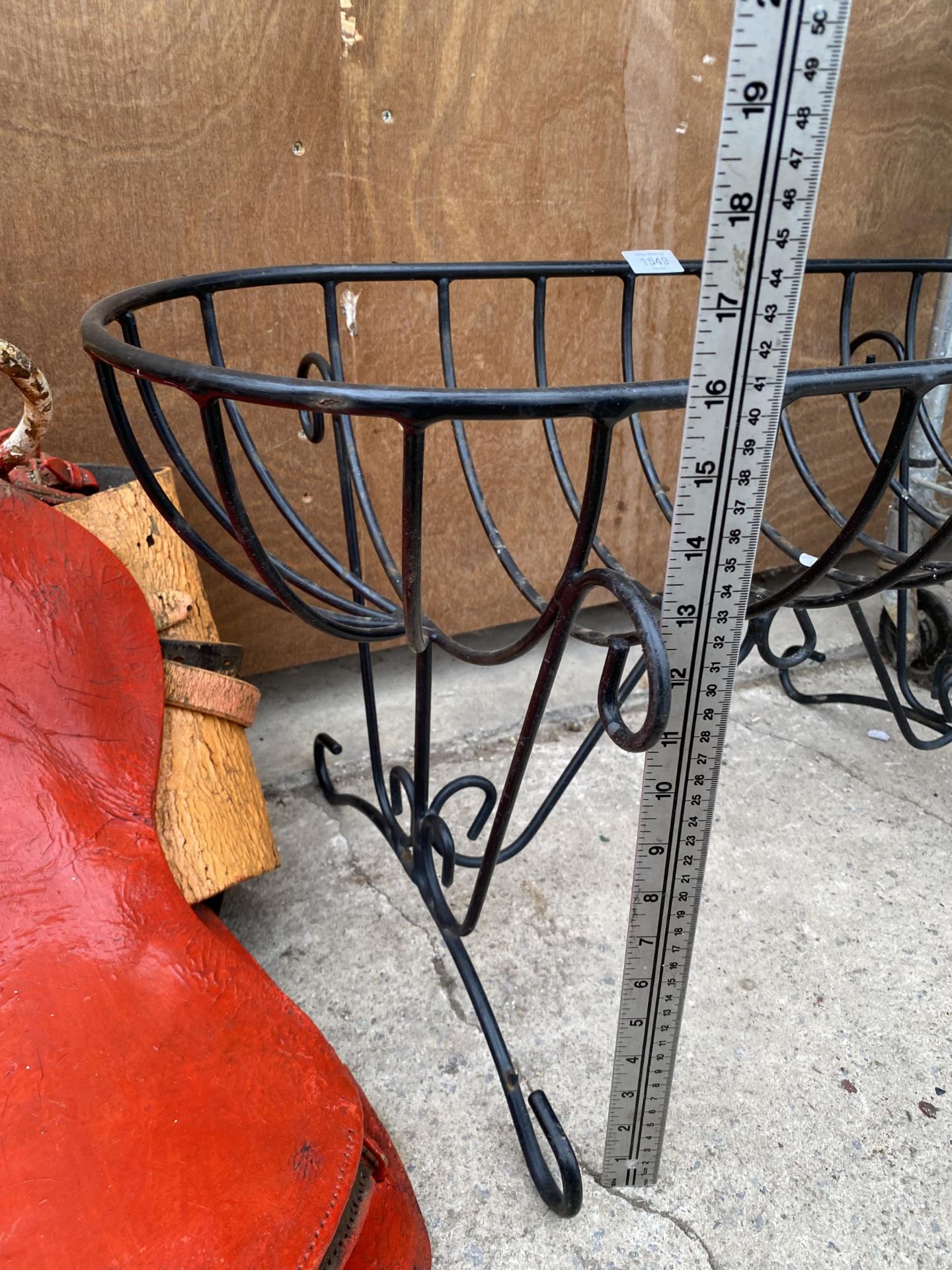 A WROUGHT IRON HAYRACK TROUGH PLANTER ON LEGS (L:76CM) - Image 2 of 3