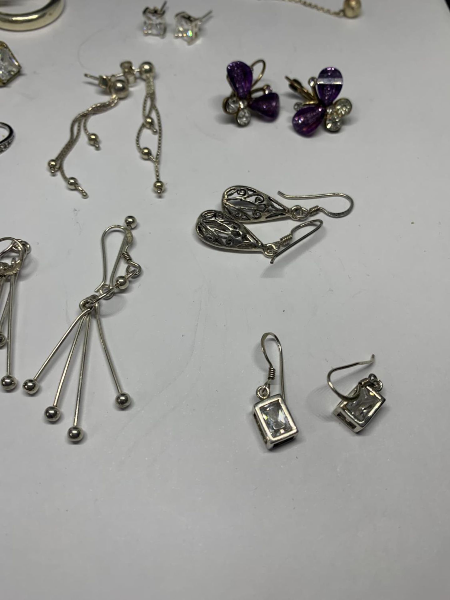 TEN VARIOUS PAIRS OF SILVER EARRINGS - Image 2 of 4