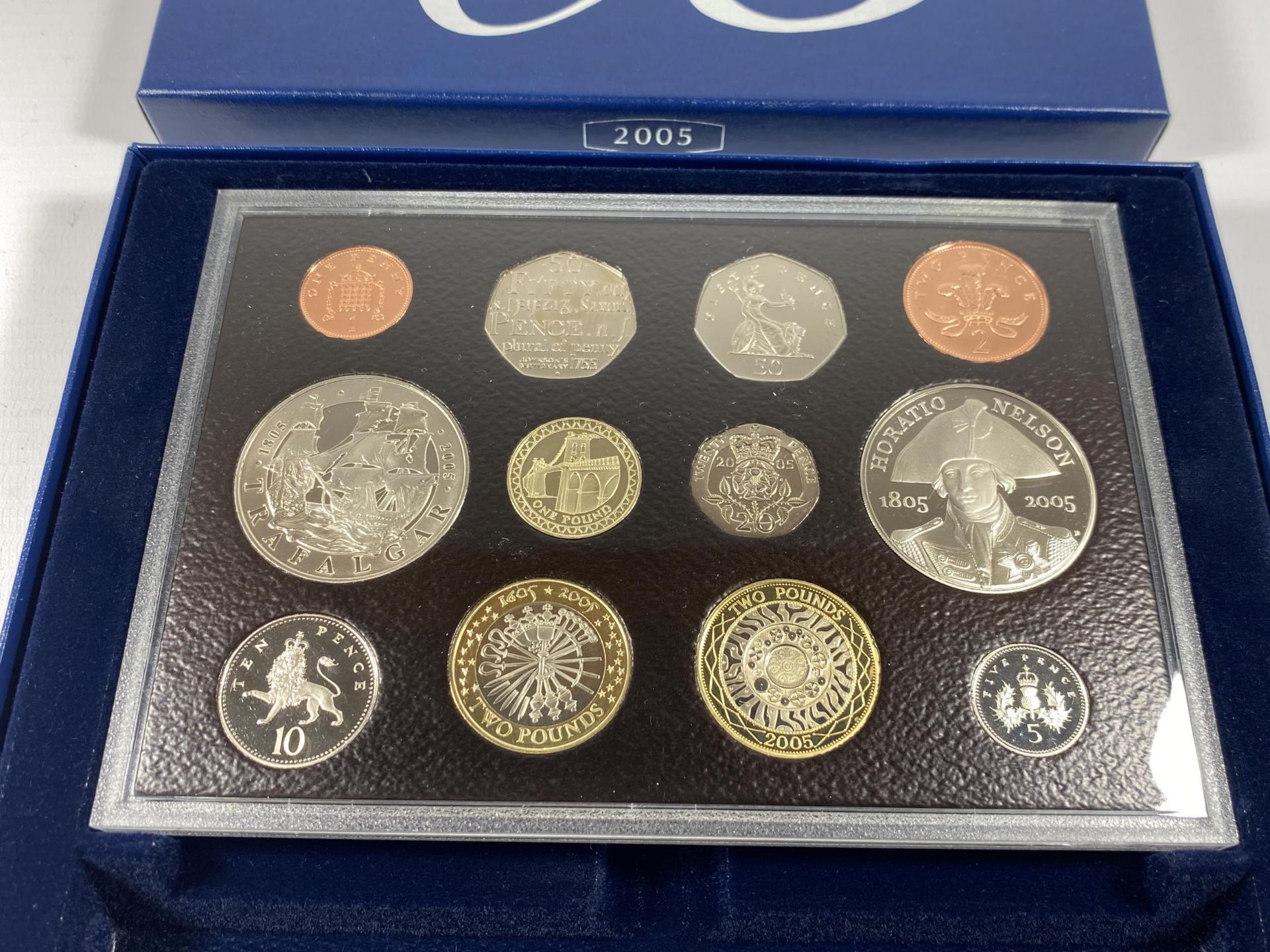 A 2005 ROYAL MINT CASED PROOF COIN SET - Image 2 of 2