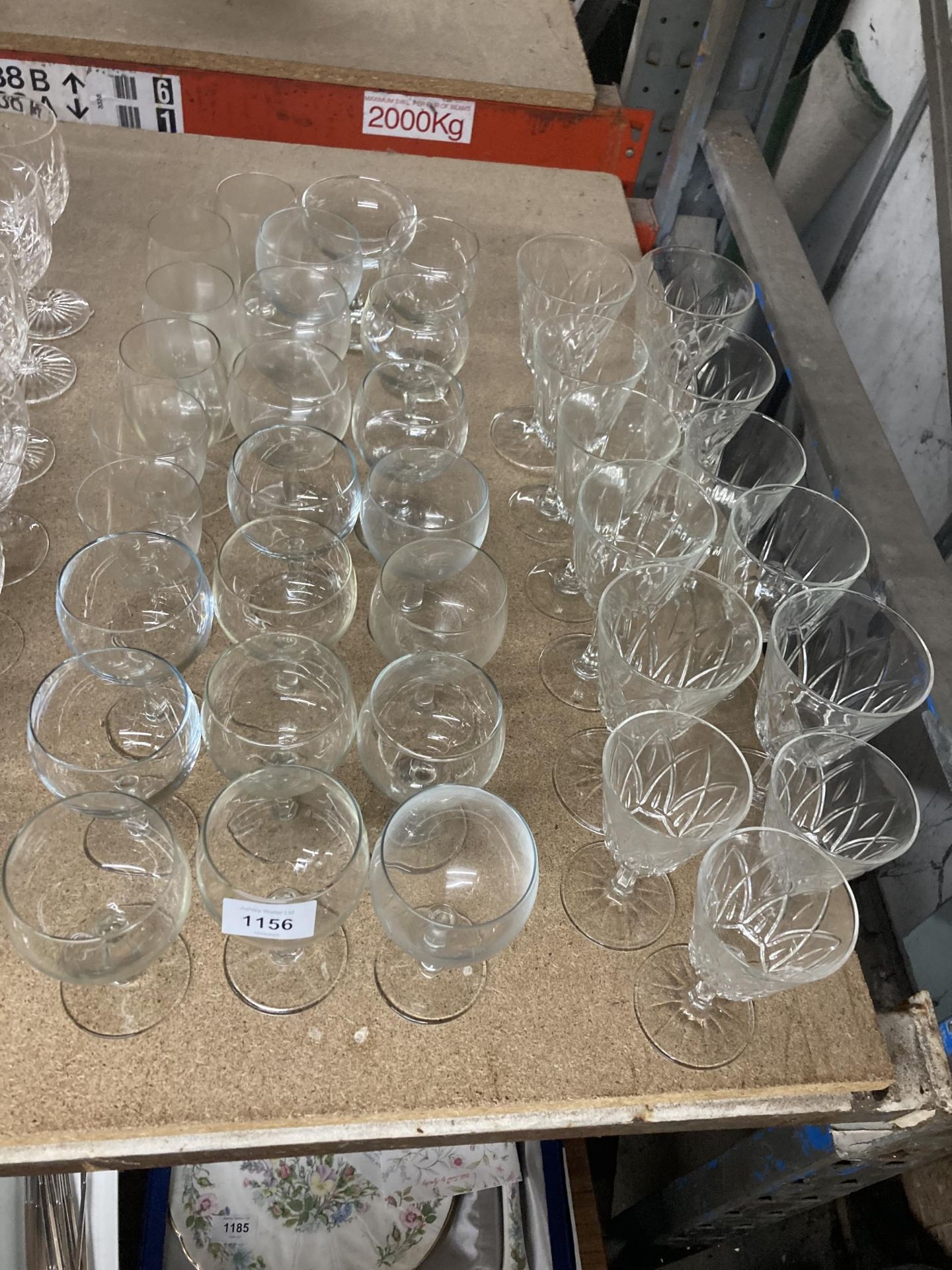 A VERY LARGE QUANTITY OF GLASSES TO INCLUDE WINE, SHERRY, BRANDY, COCKTAIL, PORT, LICQUOR, ETC - Image 4 of 7