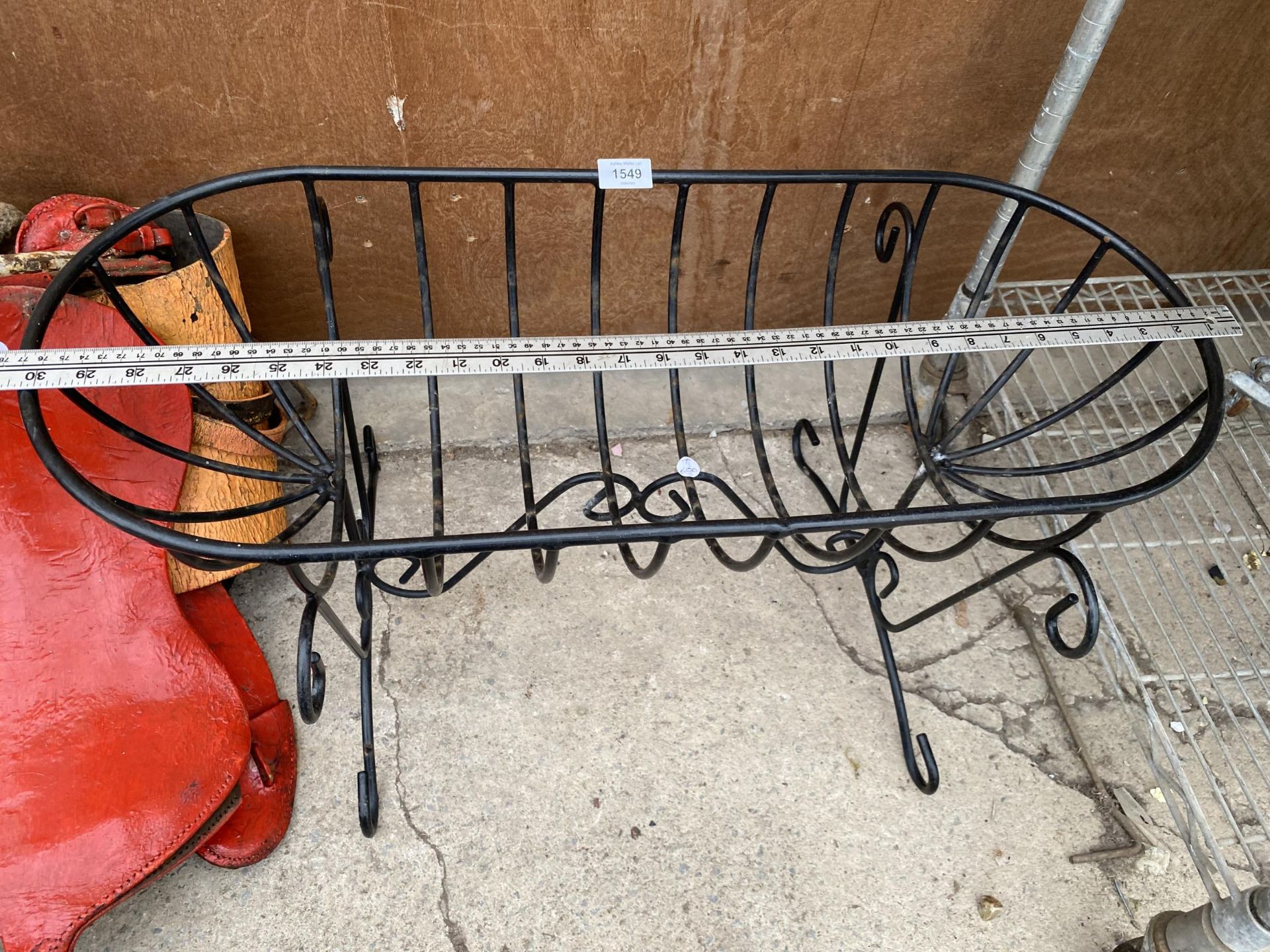 A WROUGHT IRON HAYRACK TROUGH PLANTER ON LEGS (L:76CM) - Image 3 of 3