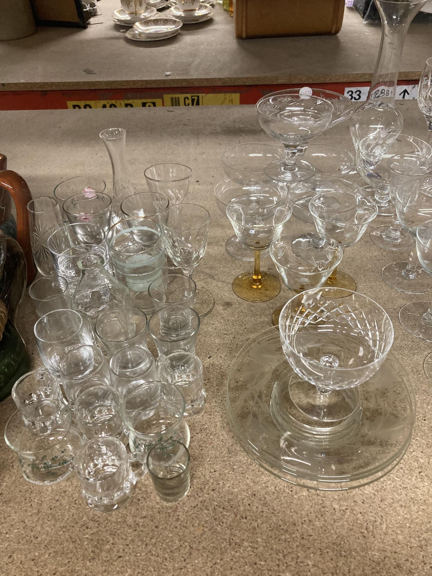 A VERY LARGE QUANTITY OF GLASSES TO INCLUDE WINE, SHERRY, BRANDY, COCKTAIL, PORT, LICQUOR, ETC - Image 2 of 7