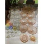 A QUANTITY OF VINTAGE GLASSWARE TO INCLUDE A TRIFLE BOWL, DESSERT BOWLS, SHOT GLASSES, ETC