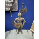 A LARGE METAL MODEL OF A MEDIVIAL KNIGHT, HEIGHT 139CM