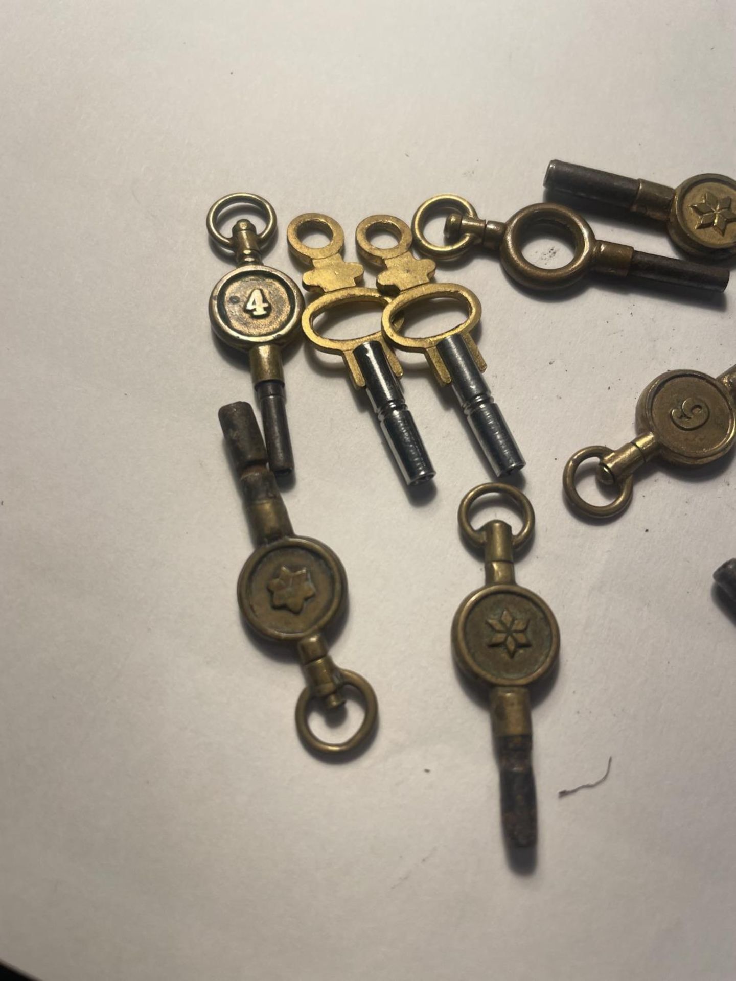 A SET OF POCKET WATCH KEYS - Image 2 of 3