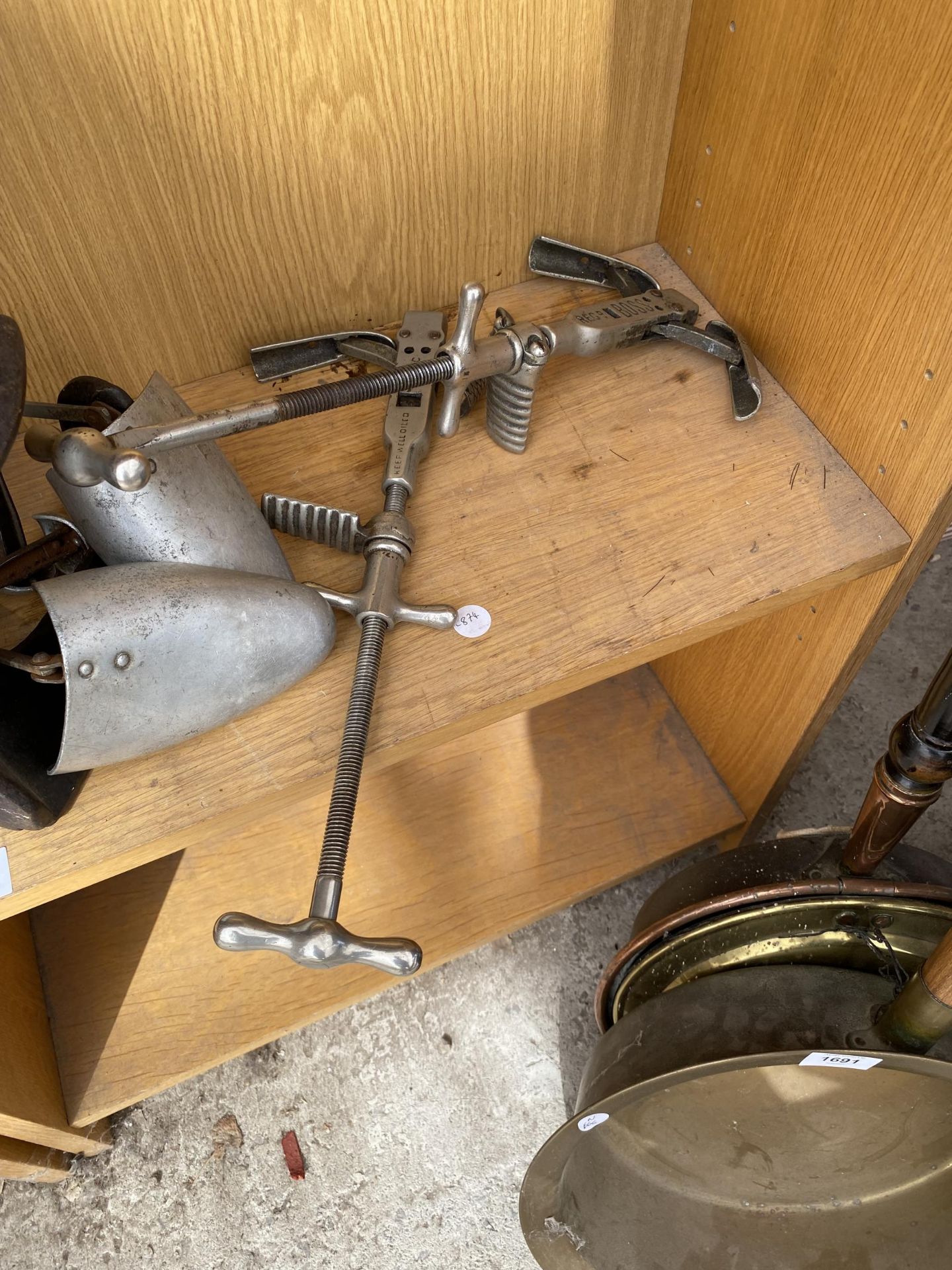 A VINTAGE COBBLERS LAST AND SHOE STRETCHERS - Image 2 of 3