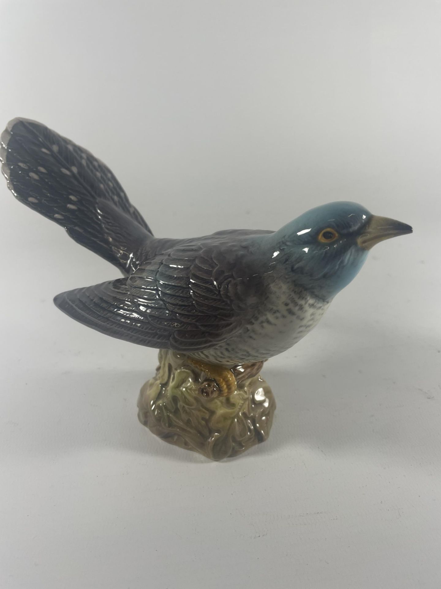 A BESWICK NO.2315 CUCKOO BIRD FIGURE