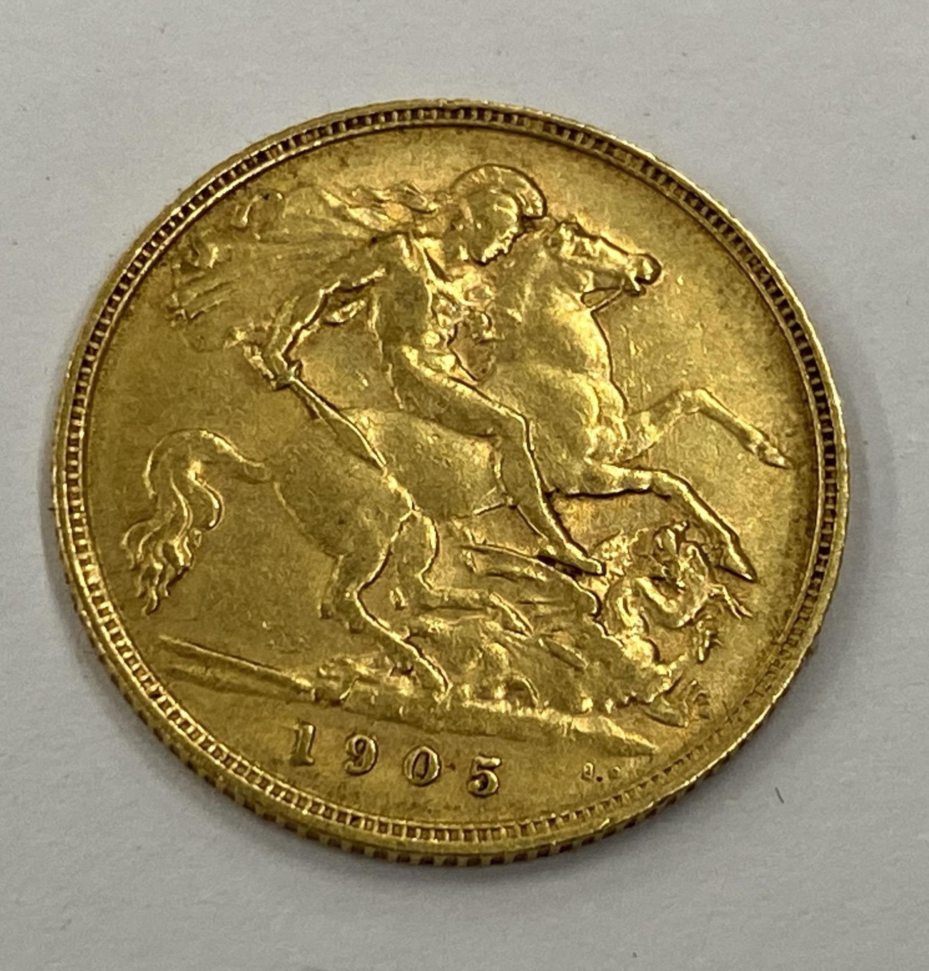 AN EDWARD VII 1905 GOLD HALF SOVEREIGN COIN