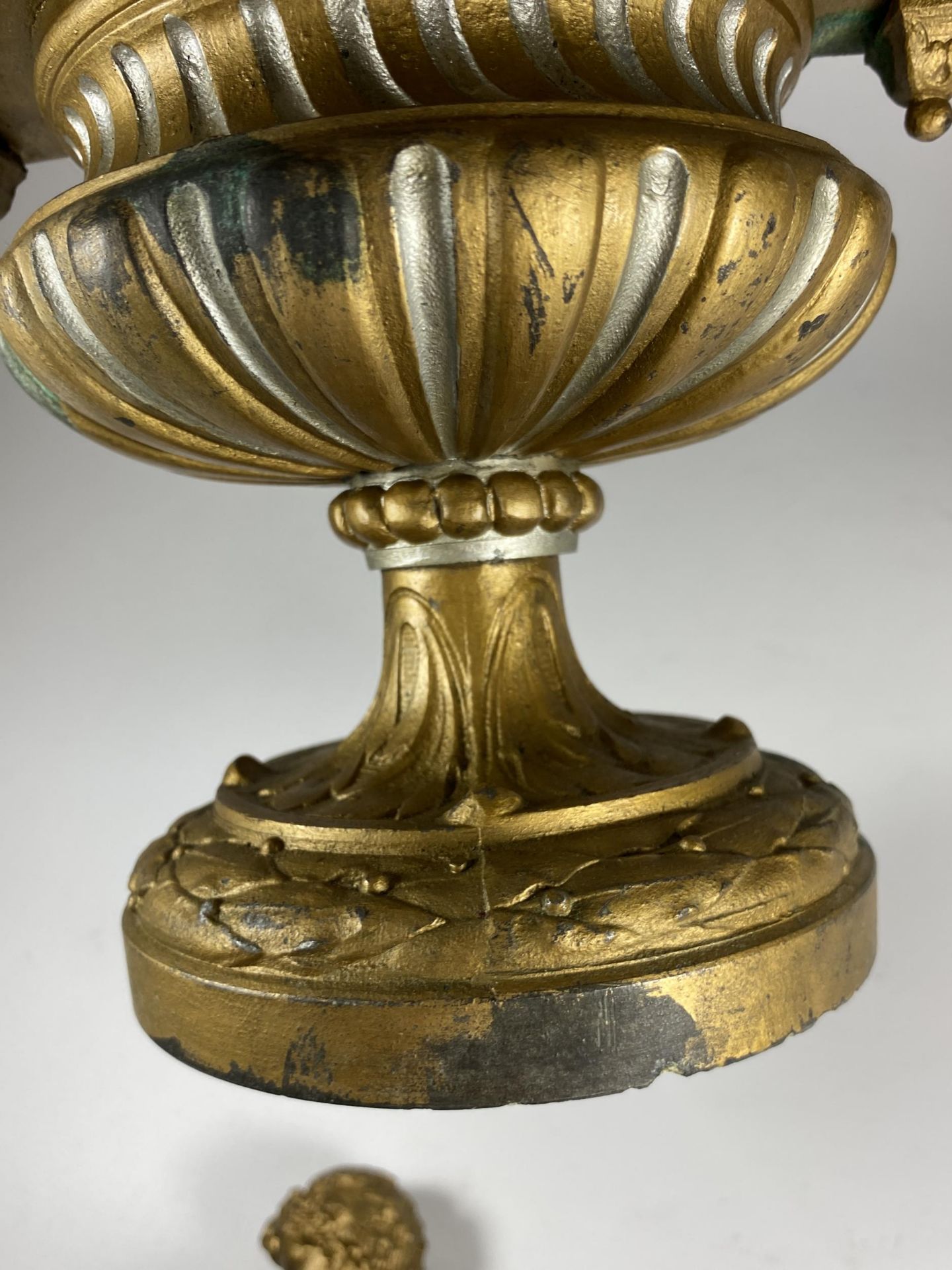 AN UNUSUAL 19TH CENTURY PEDESTAL BRONZE URN WITH NEO-CLASSICAL RELIEF DESIGN ON FLUTED BASE WITH - Image 10 of 13