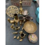 A QUANTITY OF VINTAGE BRASSWARE TO INCLUDE ANIMAL FIGURES, A DISH IN THE FORM OF A WALNUT, A BELL,