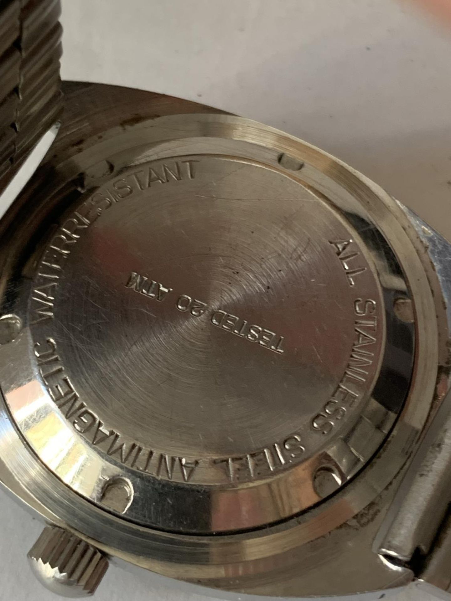 A RARE MISTAS AUTOMATIC 25 JEWELS DIVERS WATCH 200M. SEEN WORKING BUT NO WARRANTY - Image 3 of 3