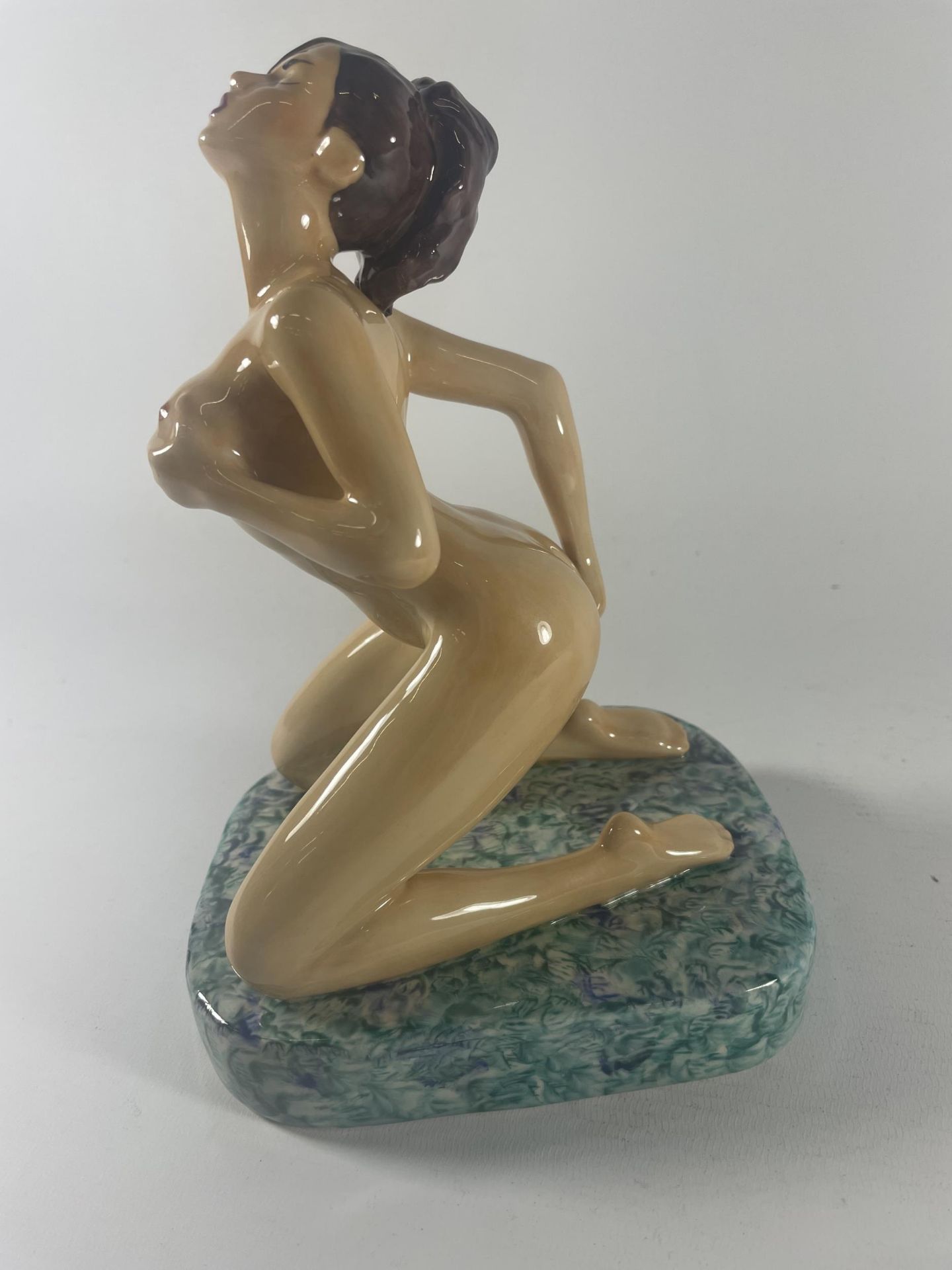 A PEGGY DAVIES 1/1 COLOURWAY LOLITA NUDE FIGURE - Image 2 of 4