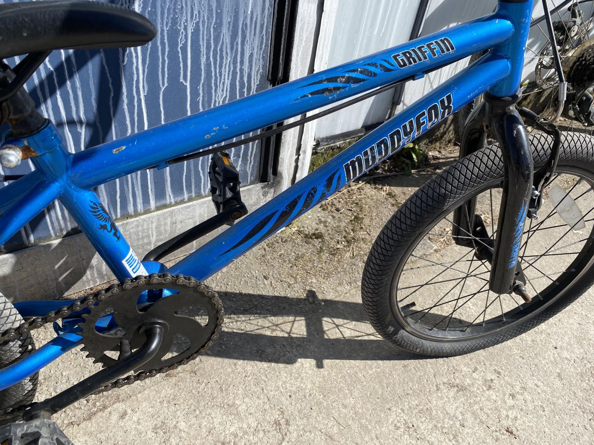 A MUDDYFOX GRIFFIN BMX STYLE CHILDS BIKE - Image 2 of 3