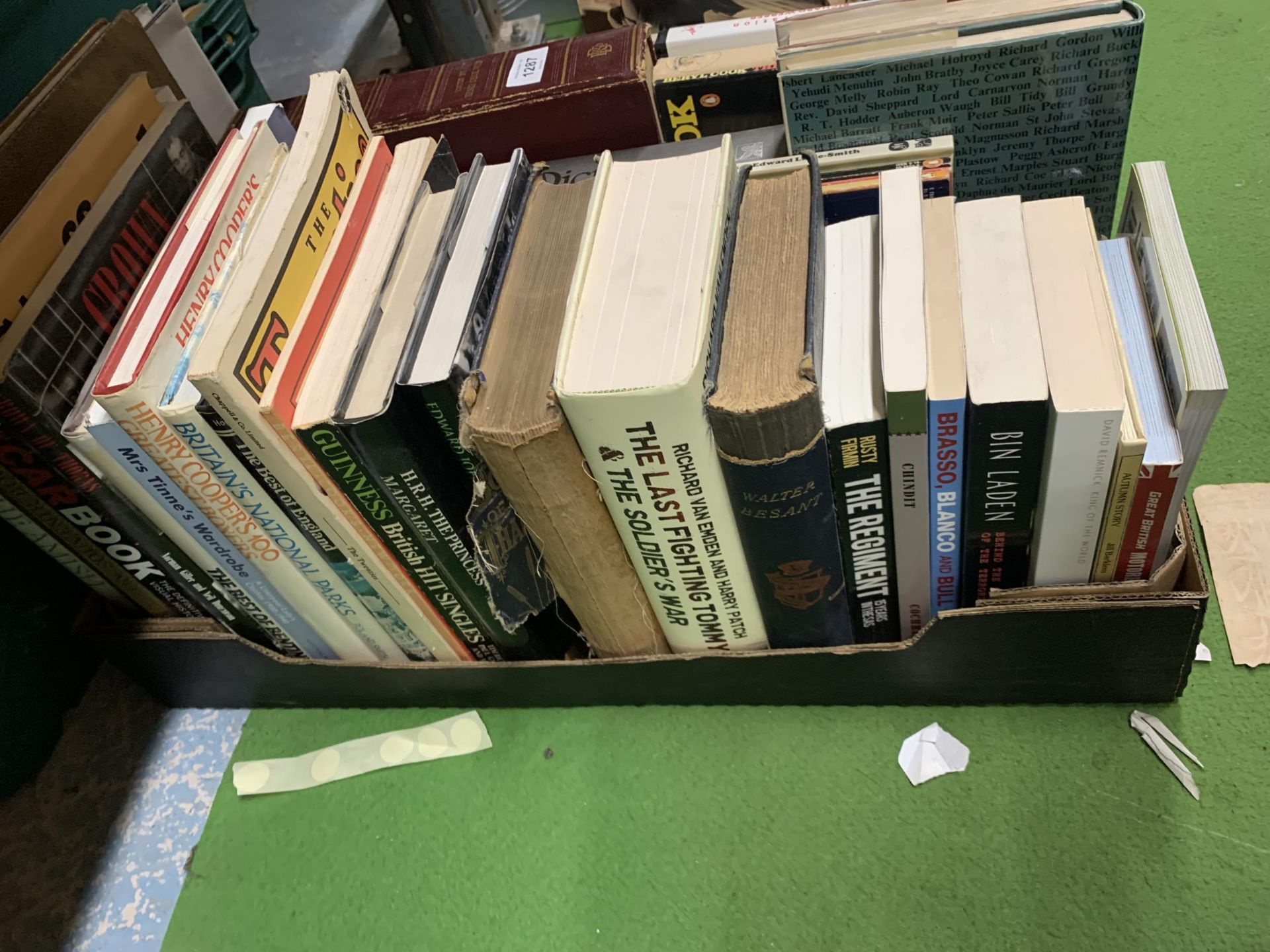 A LARGE QUANTITY OF NON FICTION BOOKS TO INCLUDE BIOGRAPHYS, DICTIONARIES, ETC - Image 4 of 4