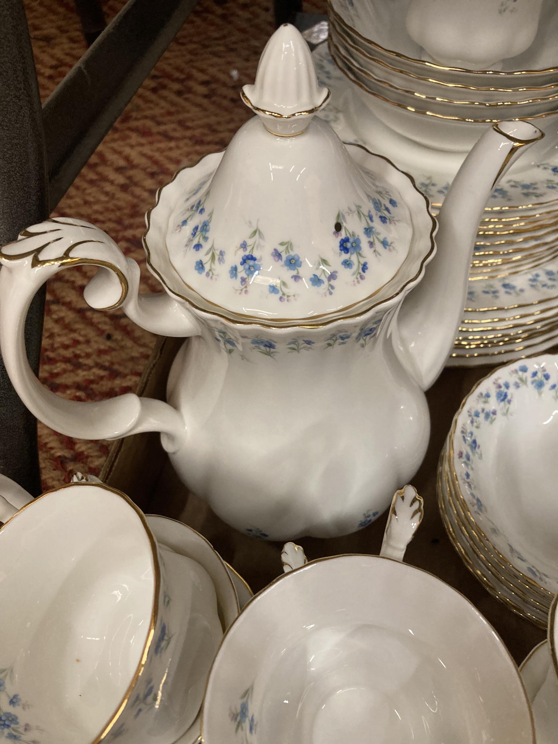 A LARGE QUANTITY OF ROYAL ALBERT 'MEMORY LANE' TEA AND DINNER WARE TO INCLUDE A COFFEE POT, CUPS, - Image 2 of 7