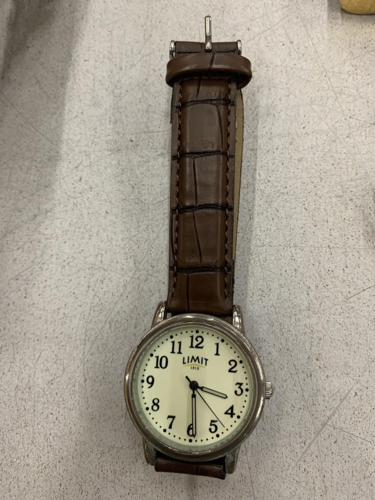 A LIMIT WRISTWATCH, WORKING AT TIME OF CATALOGUING