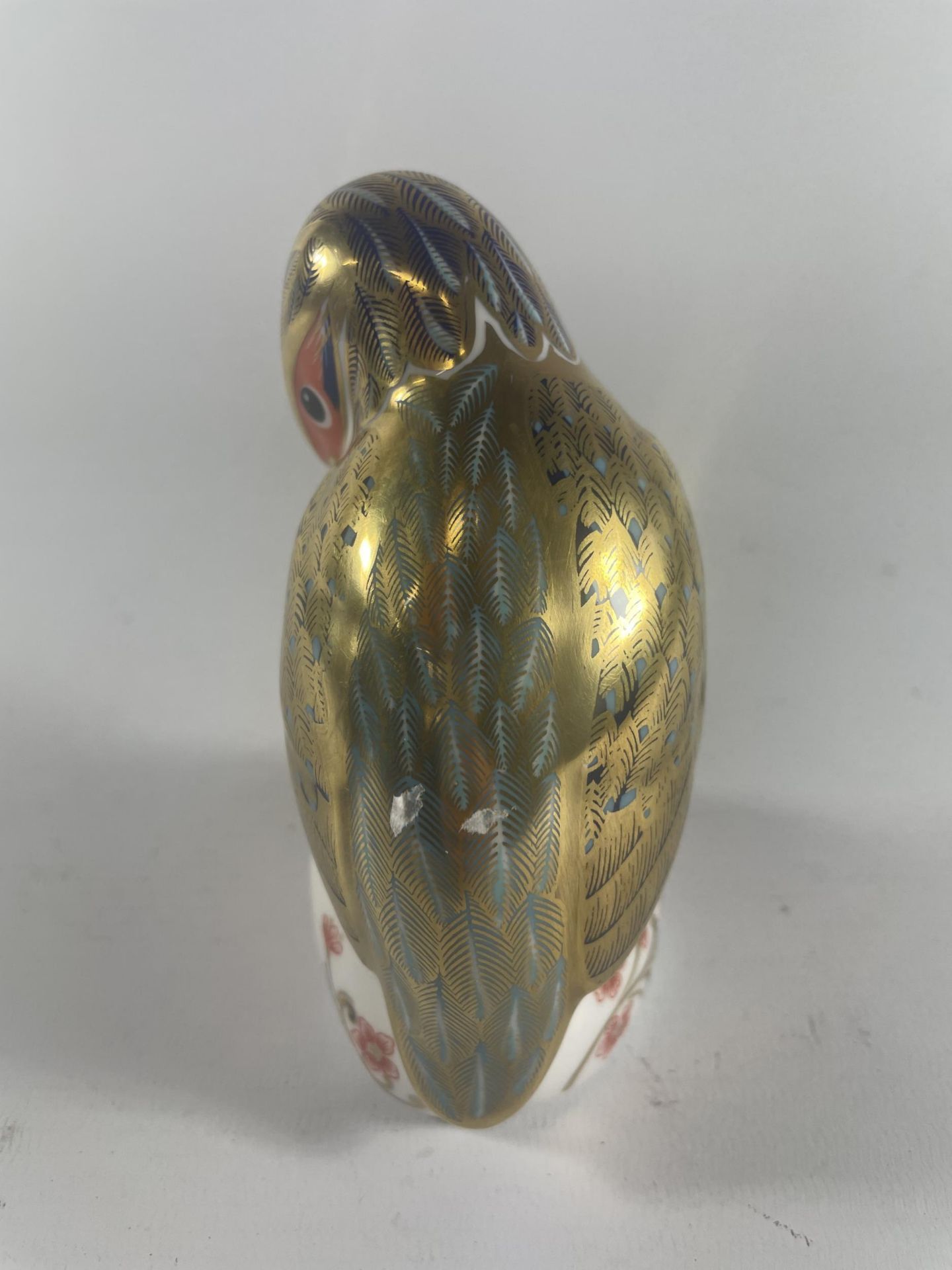 A ROYAL CROWN DERBY KINGFISHER PAPERWEIGHT WITH GOLD STOPPER - Image 3 of 4