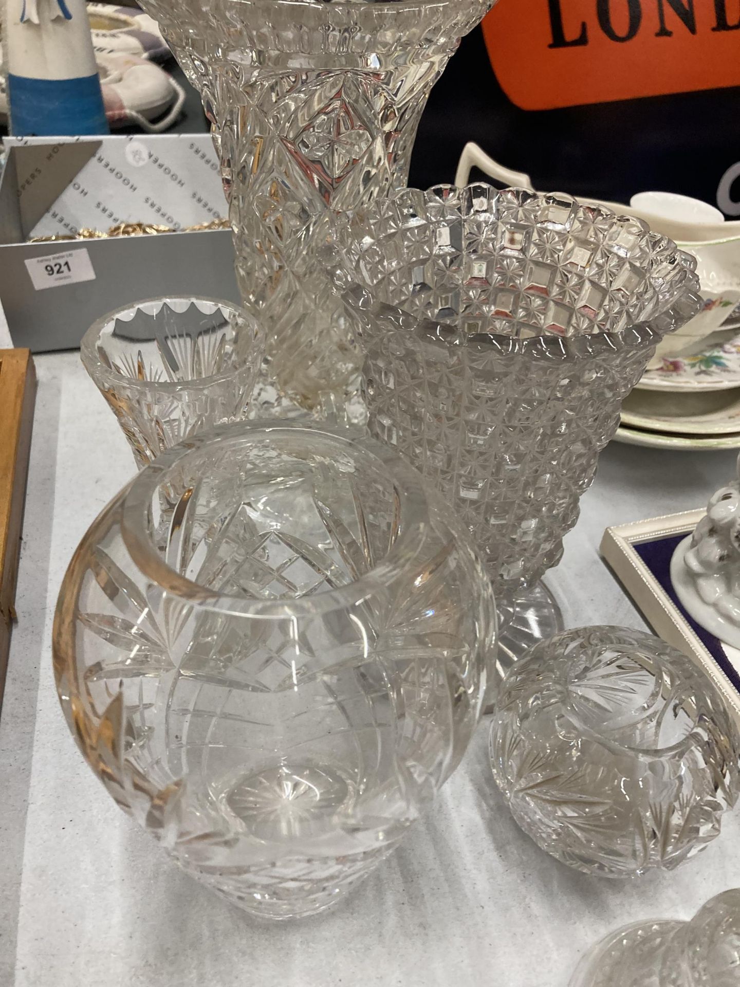 A QUANTITY OF CUT GLASS ITEMS TO INCLUDE VASES AND A BELL - Image 2 of 5