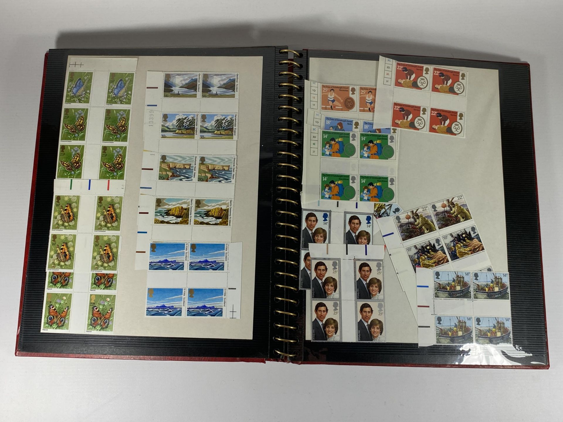 A STAMP ALBUM CONTAINING A LARGE QUANTITY OF BRITISH MINT STAMPS - Image 6 of 10