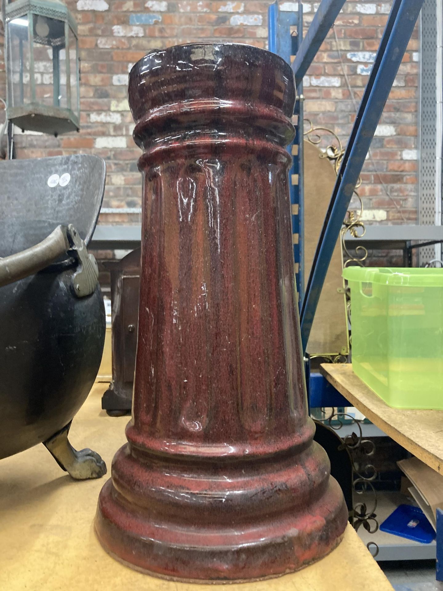 A VINTAGE GLAZED CHIMNEY STACK HEIGHT 43CM