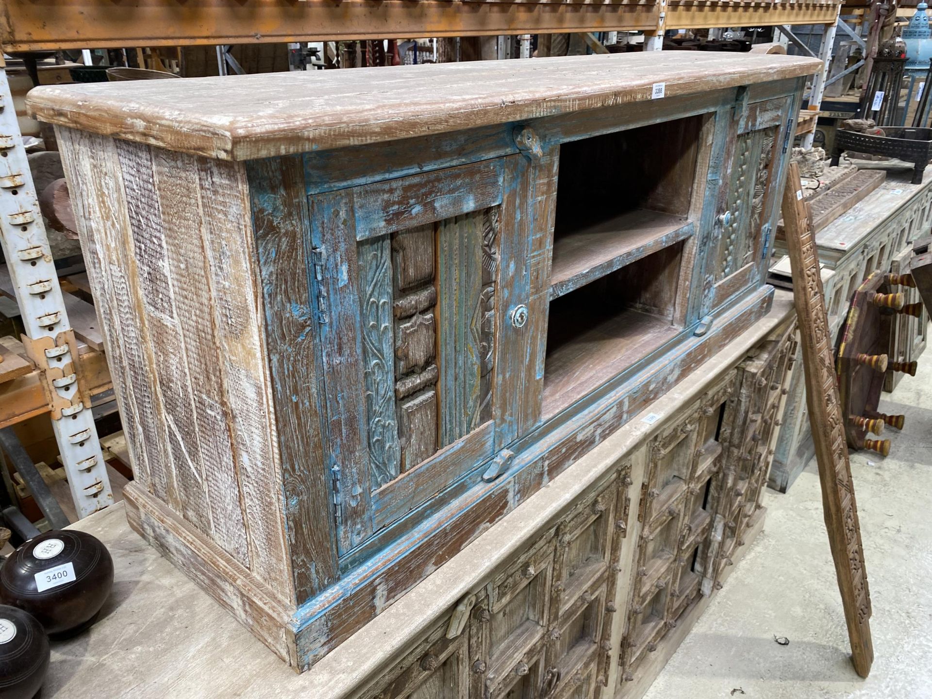 A VINTAGE INDIAN BLUE PAINTED HARDWOOD TV STAND - Image 2 of 6