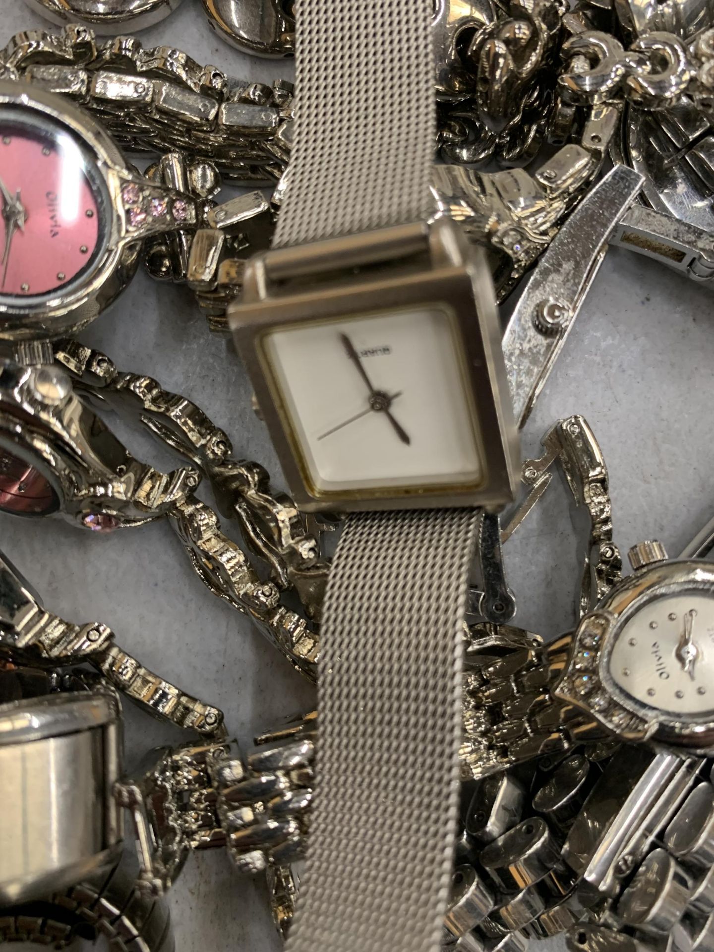 A QUANTITY OF VINTAGE AND MODERN WRISTWATCHES WITH WHITE METAL STRAPS - Image 3 of 5