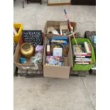 AN ASSORTMENT OF HOUSEHOLD CLEARANCE ITEMS TO INCLUDE BOOKS AND A VASE ETC