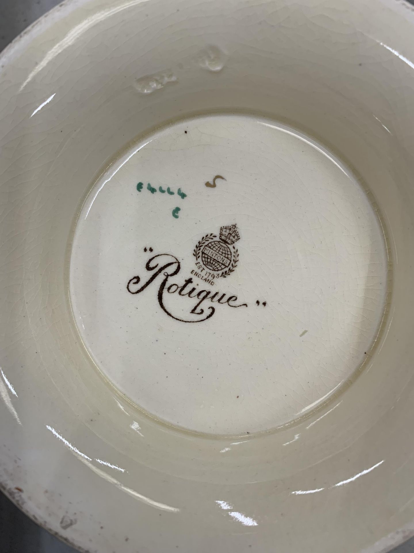 FIVE LARGE CERAMIC BOWLS TO INCLUDE MINTON 'ROTIQUE', KENSINGTON, ETC - Image 7 of 7