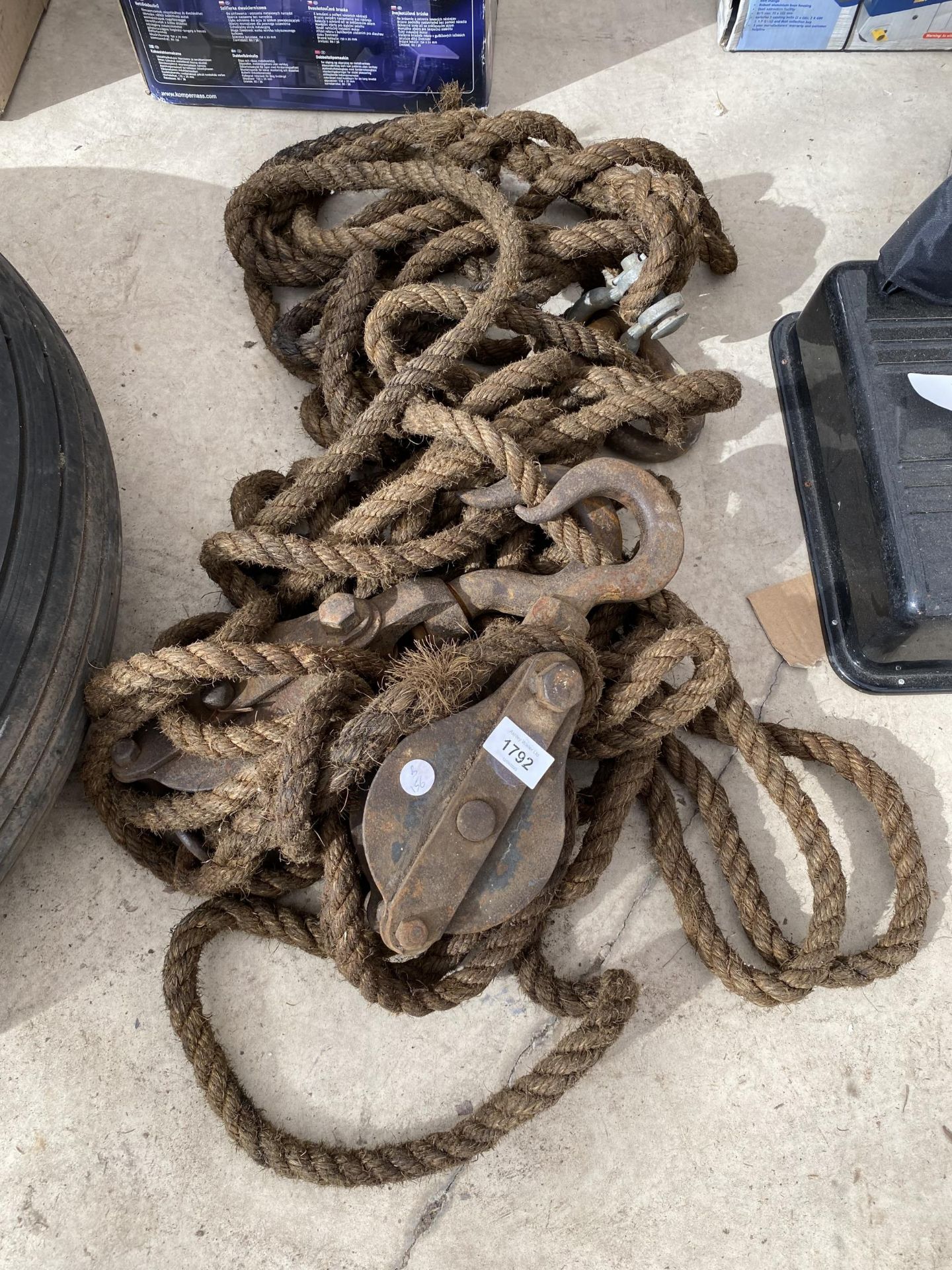 A LENGTH OF VINTAGE PULLEY/WINCH ROPE WITH HOOKS