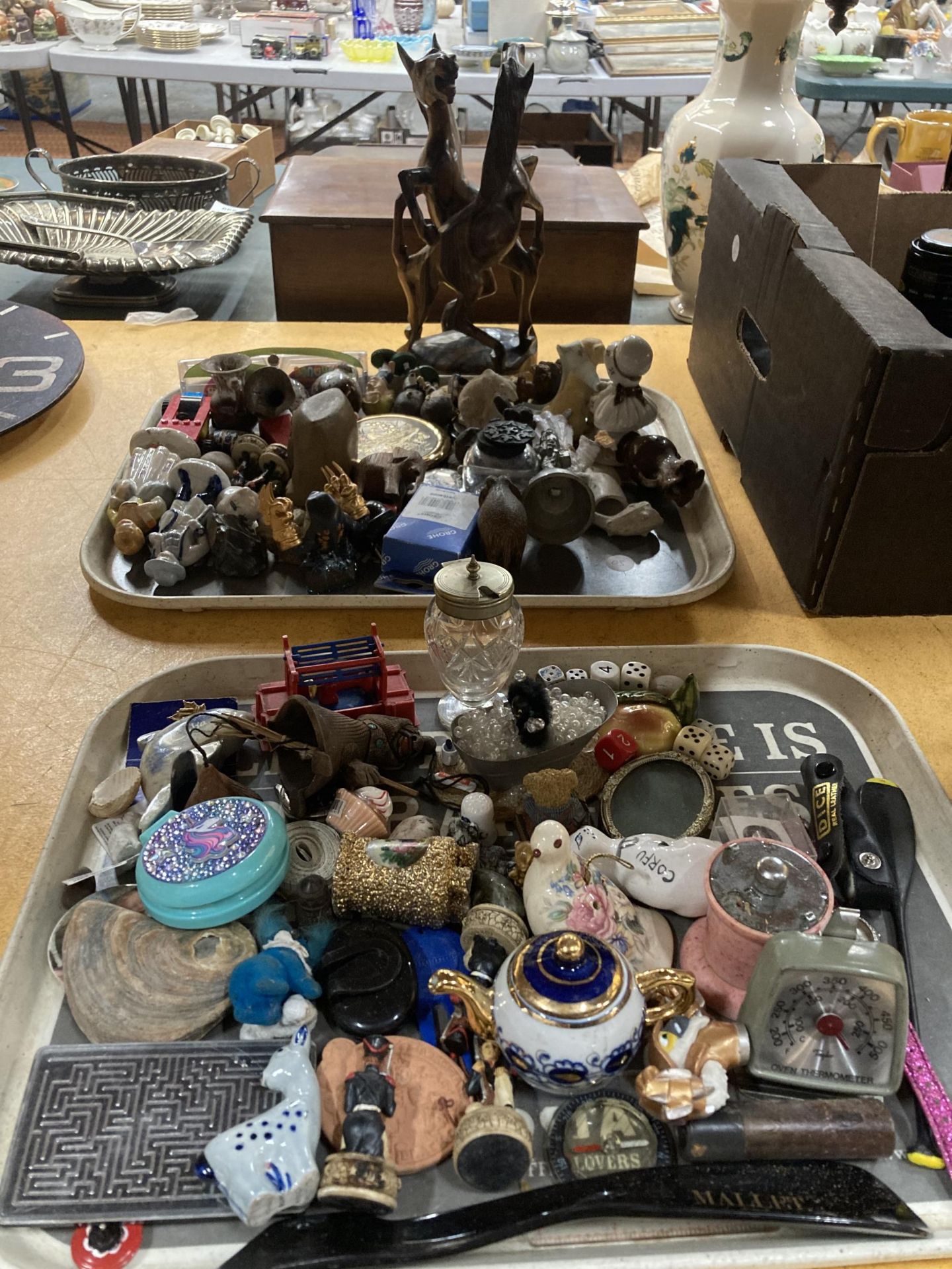 TWO TRAYS OF COLLECTABLES TO INCLUDE CERAMICS, GLASSWARE, SHELLS, FIGURES, ANIMALS, ETC.,