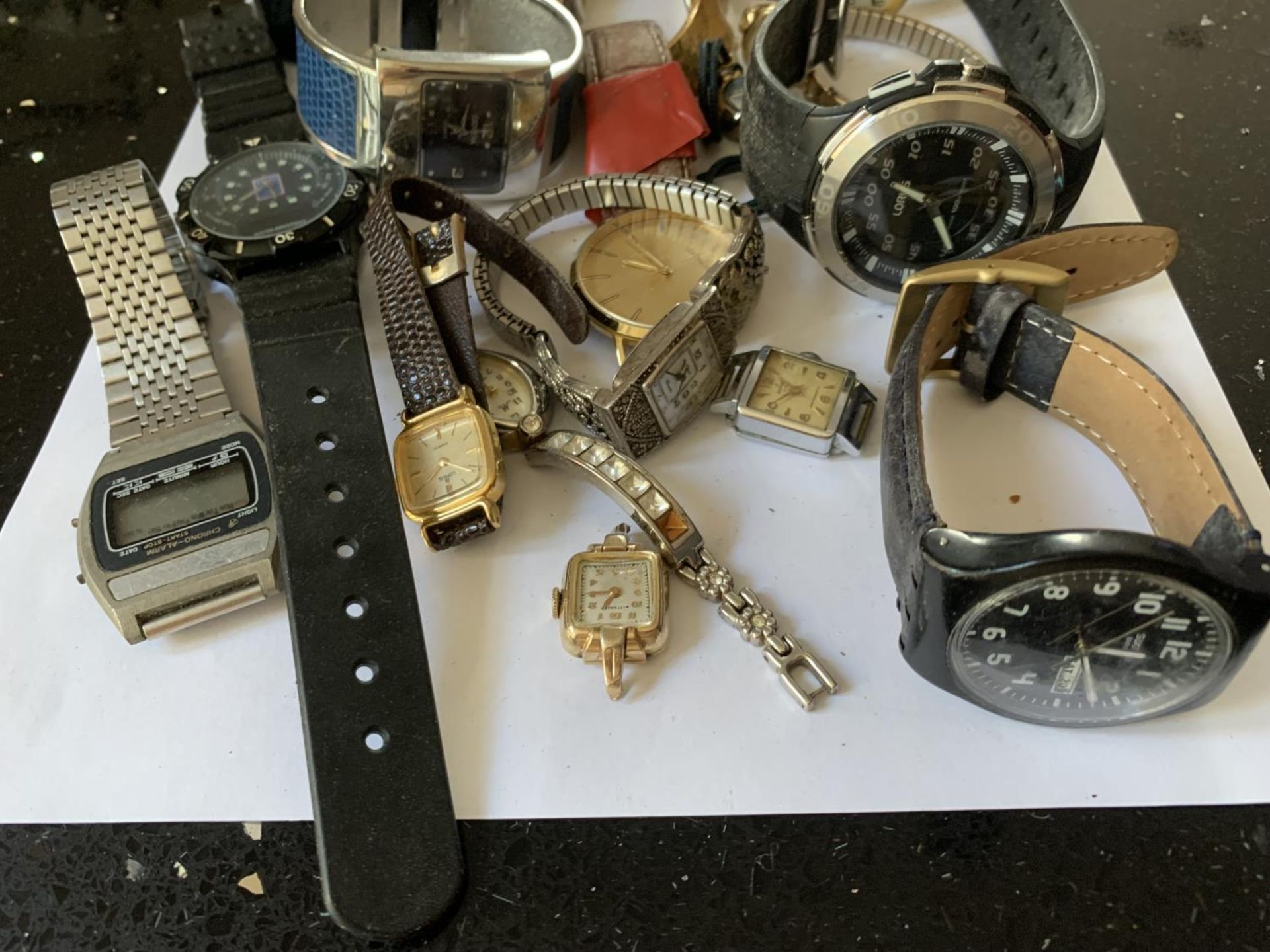 A LARGE COLLECTION OF WATCHES AND WATCH PARTS - Image 4 of 4