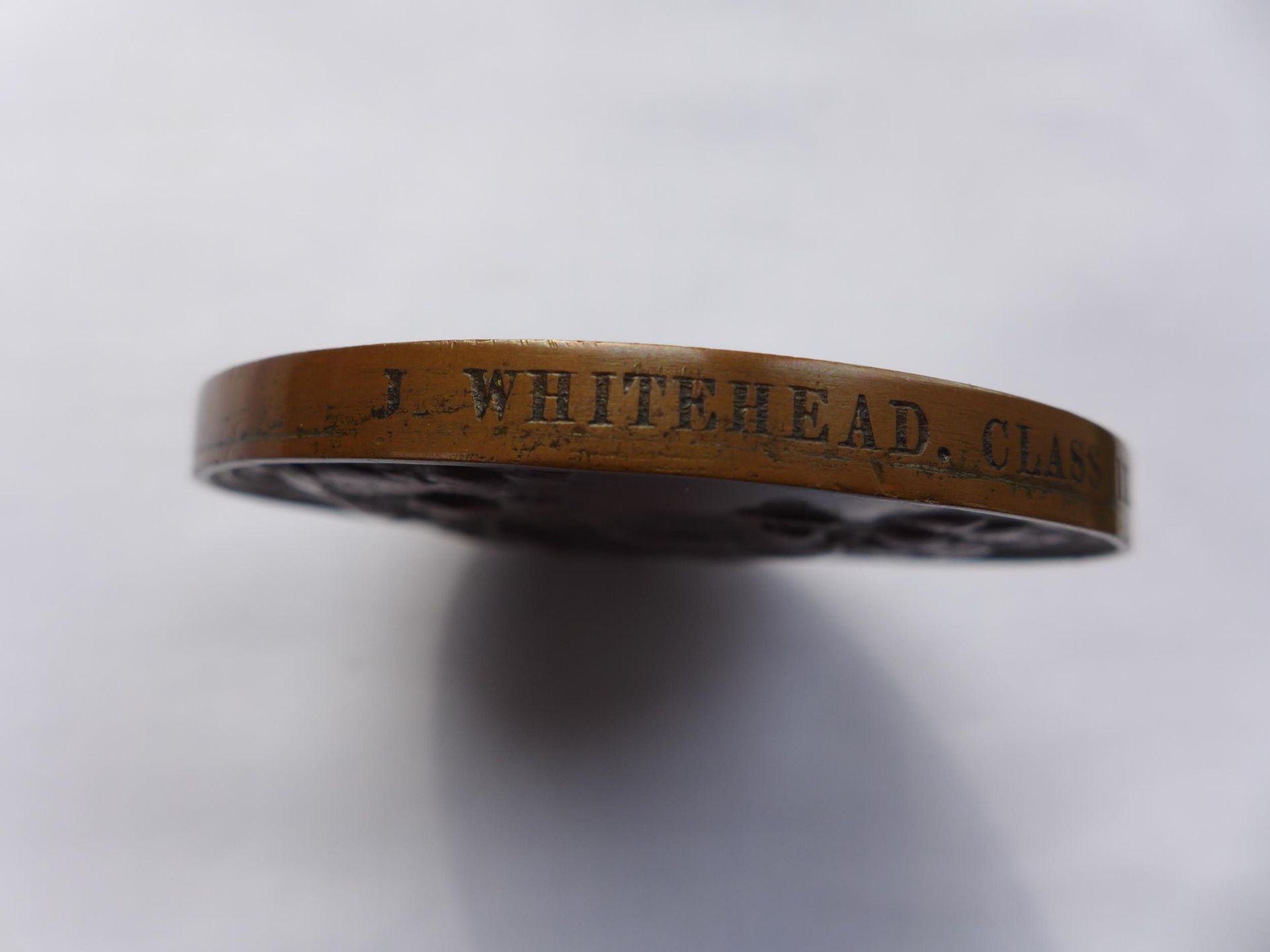 A RARE 1862 EXHIBITION 75MM BRONZE PRIZE MEDAL AWARDED TO J WHITEHEAD, CLASS 1X - Image 3 of 5