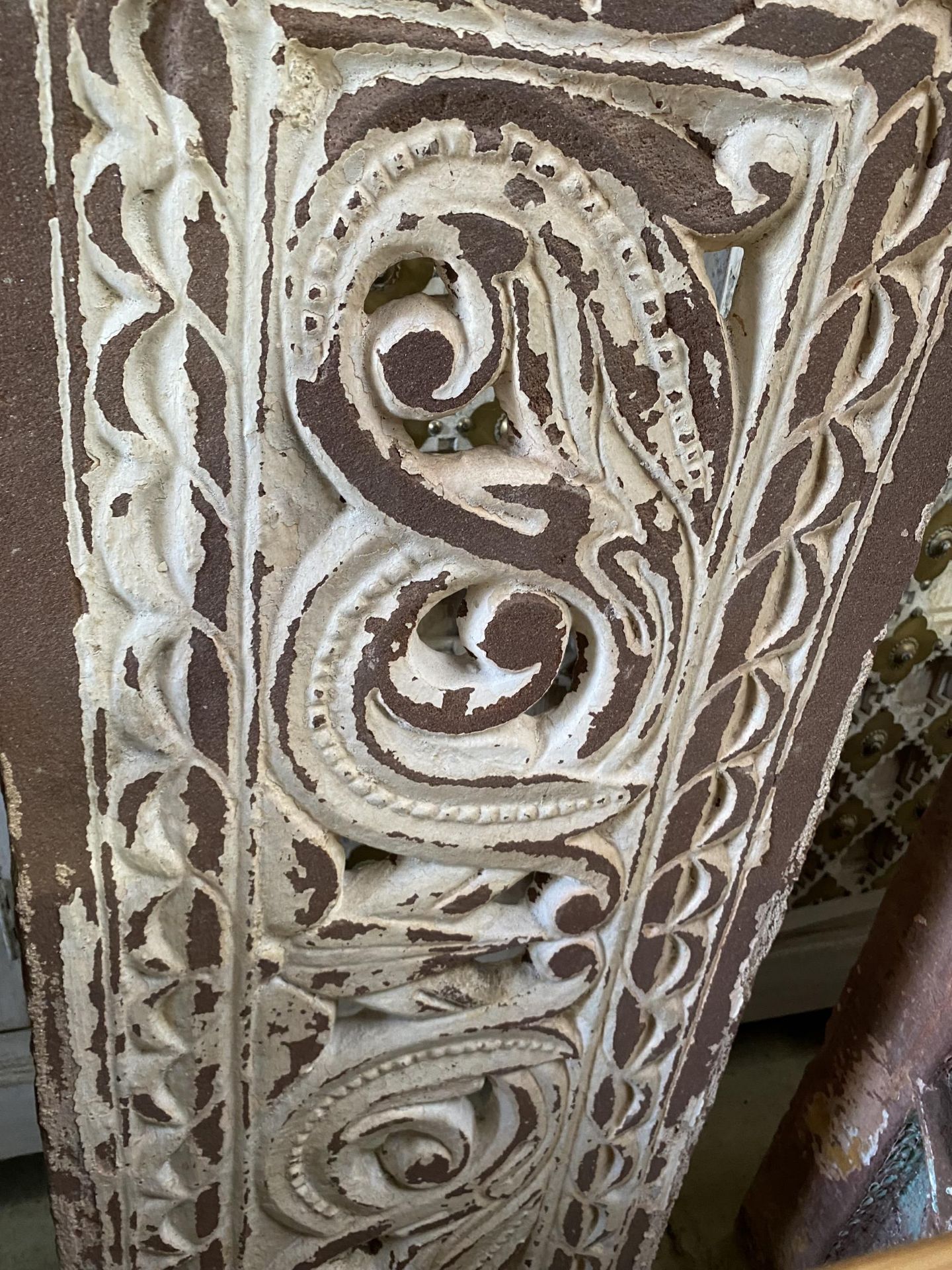 TWO VINTAGE INDIAN STONE FRETWORK JALIS - Image 5 of 5