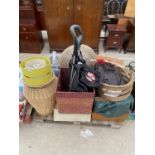 AN ASSORTMENT OF HOUSEHOLD CLEARANCE ITEMS TO INCLUDE BASKETS AND BAGS ETC