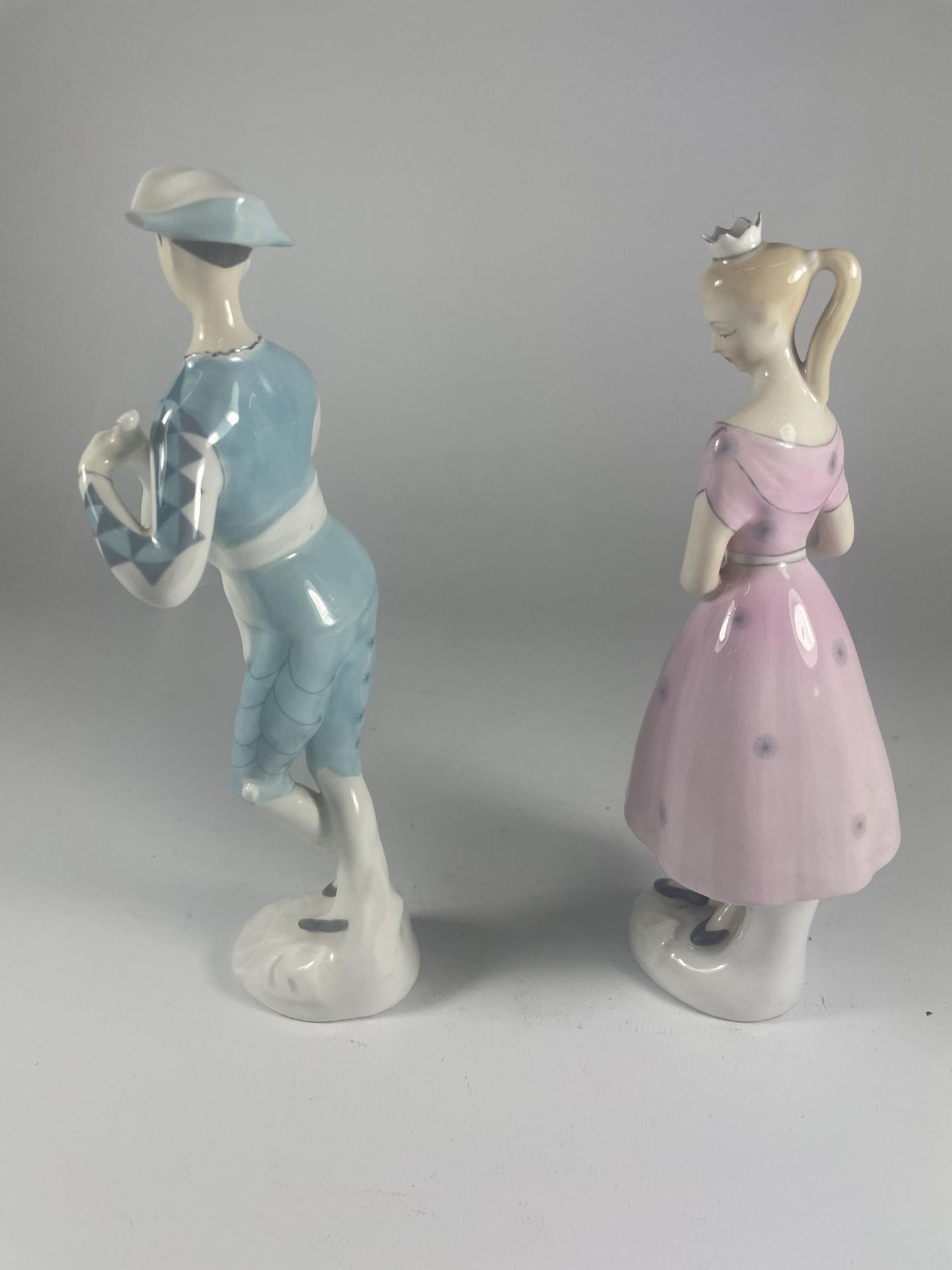 TWO ROYAL DOULTON FIGURES - COLUMBINE HN2185 & HARLEQUIN HN2186 - Image 2 of 5