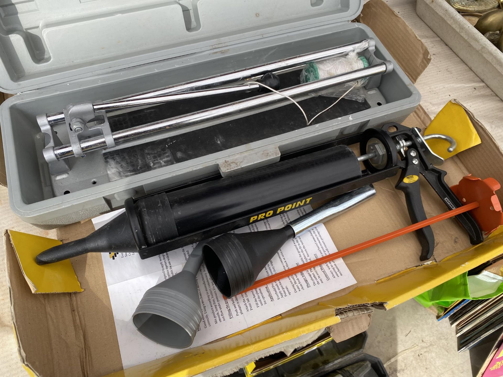 A PRO POINT GUN KIT AND A TILE CUTTER - Image 2 of 3