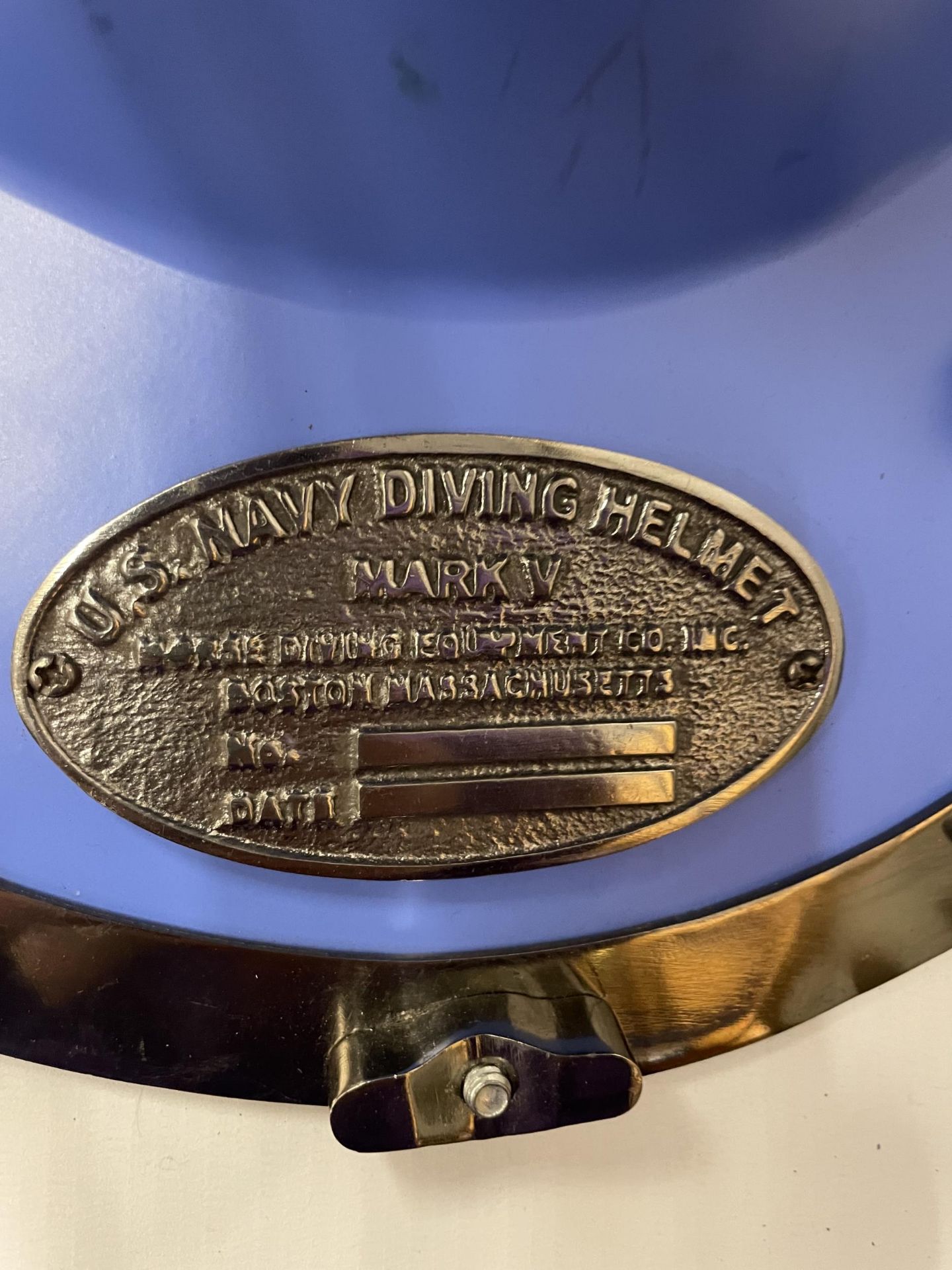 A LARGE BLUE AND CHROME DIVERS HELMET - Image 2 of 5