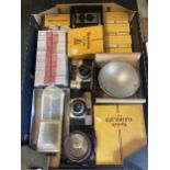 A QUANTITY OF VINTAGE CAMERAS TO INCLUDE AGFA SILETTE I, REGULA L, BROWNIE REFLEX IN ORIGINAL BOX,