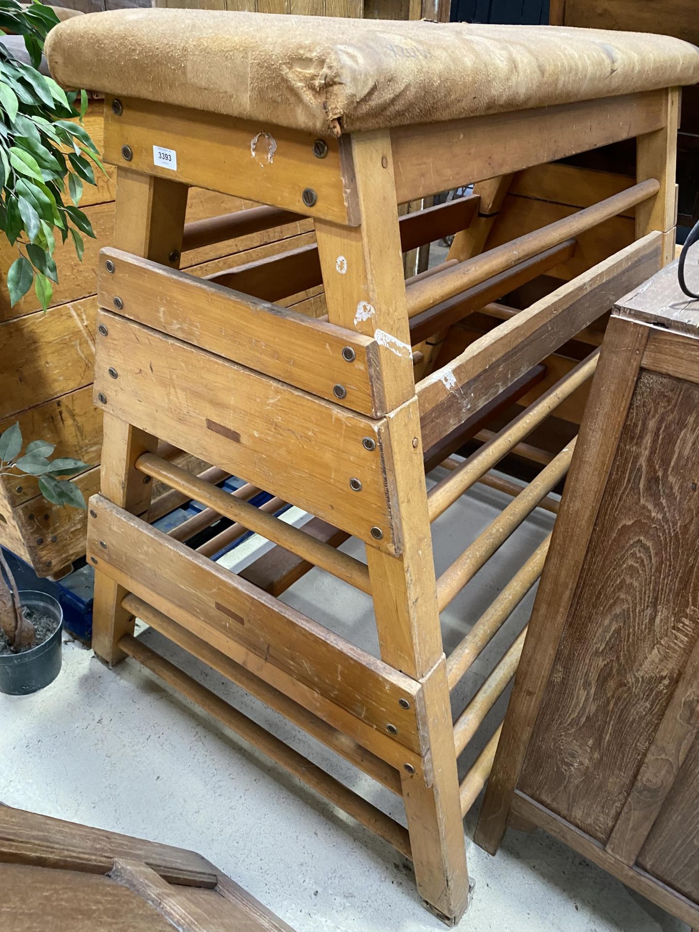 A VINTAGE GYMNASTICS POMMEL HORSE - Image 2 of 3