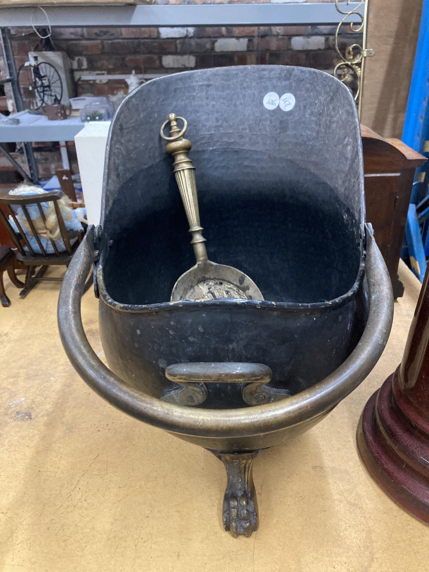 A VINTAGE COAL BUCKET AND SHOVEL - Image 2 of 4