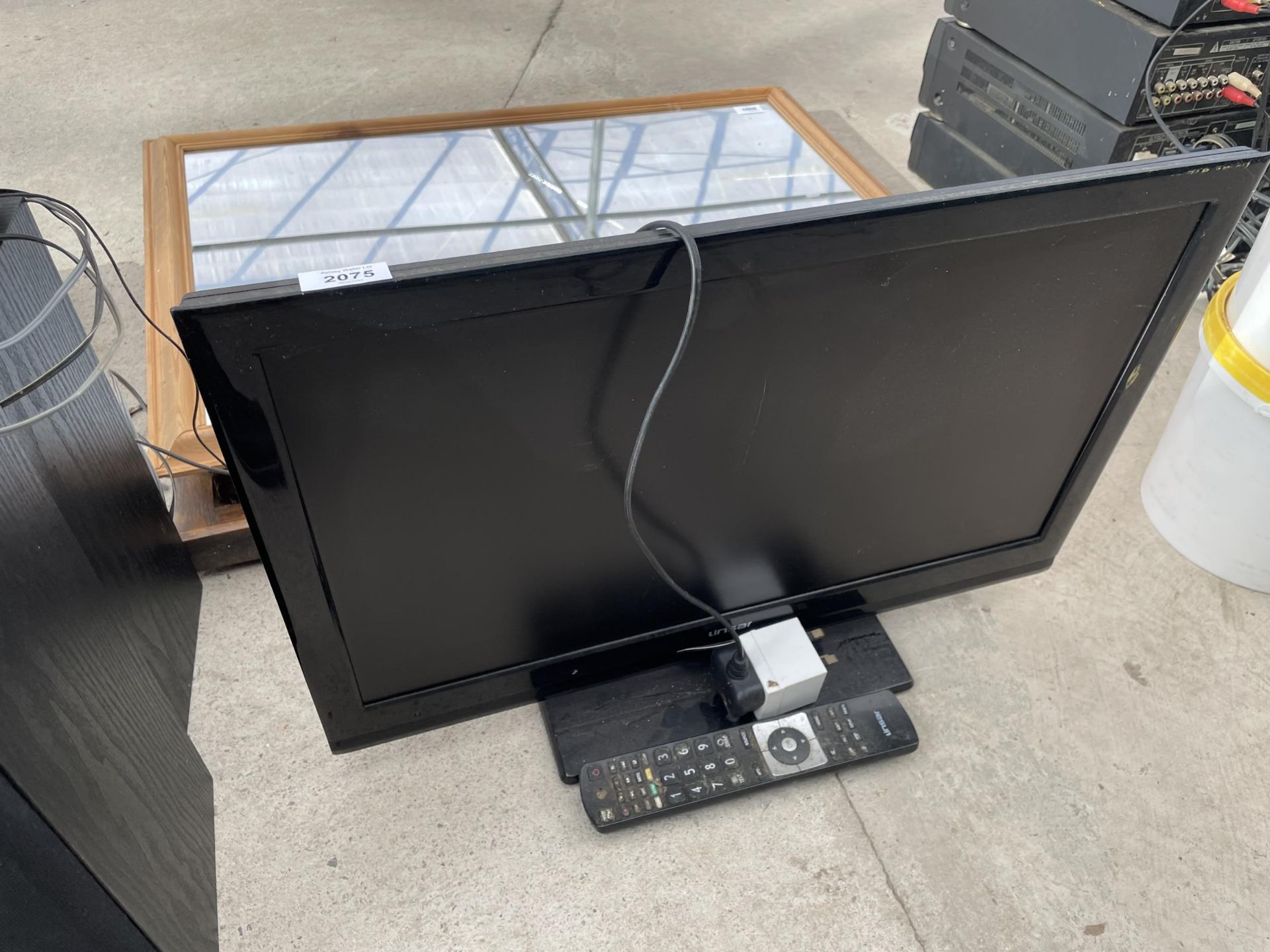 A LINSAR 24" TELEVISION WITH REMOTE CONTROL - Image 2 of 2