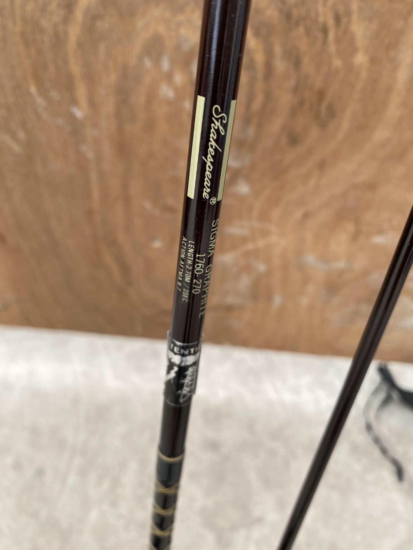 TWO FLY FISHING RODS CONSISTING OF AN ASTROBLACK 9'6" 8-9# AND A SHAKESPERE SIGMA GRAPHITE 8'10" 6- - Image 8 of 9