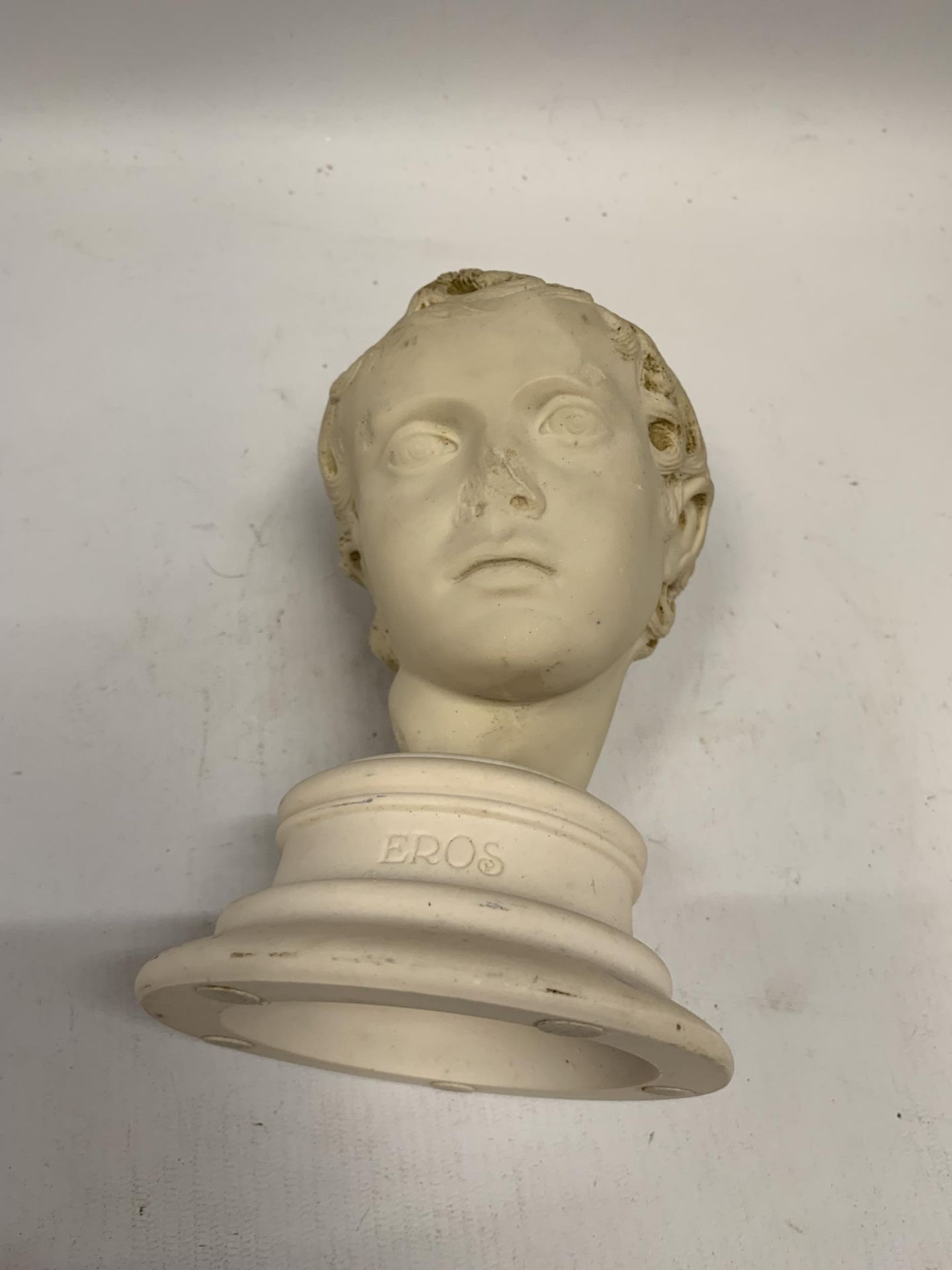 AN EROS BUST OF A BOY - Image 3 of 4